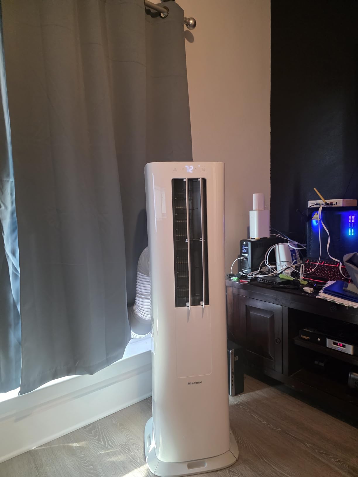Hisense API0825UW1D Smart Inverter Twin Hose 8,000 BTU (DOE) 350 SF Heat/Cool Tower Portable Air Conditioner, White customer photo 1