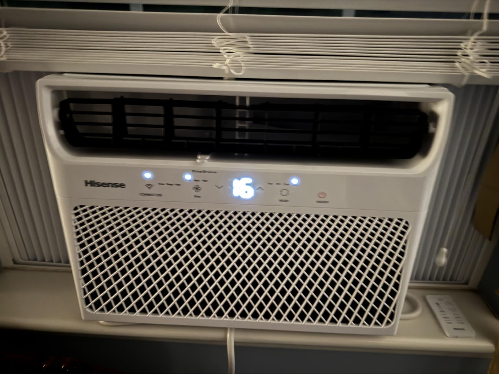 Hisense 14,000 BTU Smart Window Air Conditioner, 3 modes (Cooling, Fan, Dehumidifier), Easy Installation, Ultra Quiet, 2 Years Warranty customer photo 1