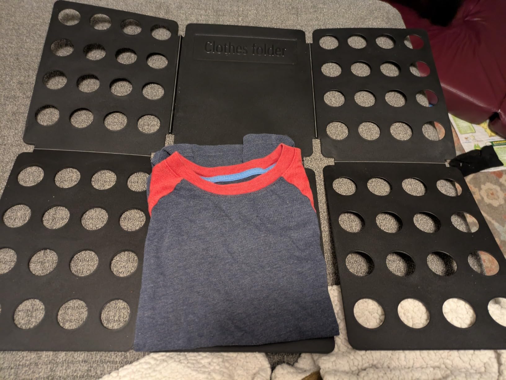 Shirt Folder Board Mini Clothes Folding Board Durable Plastic T-Shirt Folder Easy to Fold Shirts Board T Shirt Folder Laundry Folding Board Folding Tool for Kids and Adults Black customer photo 1