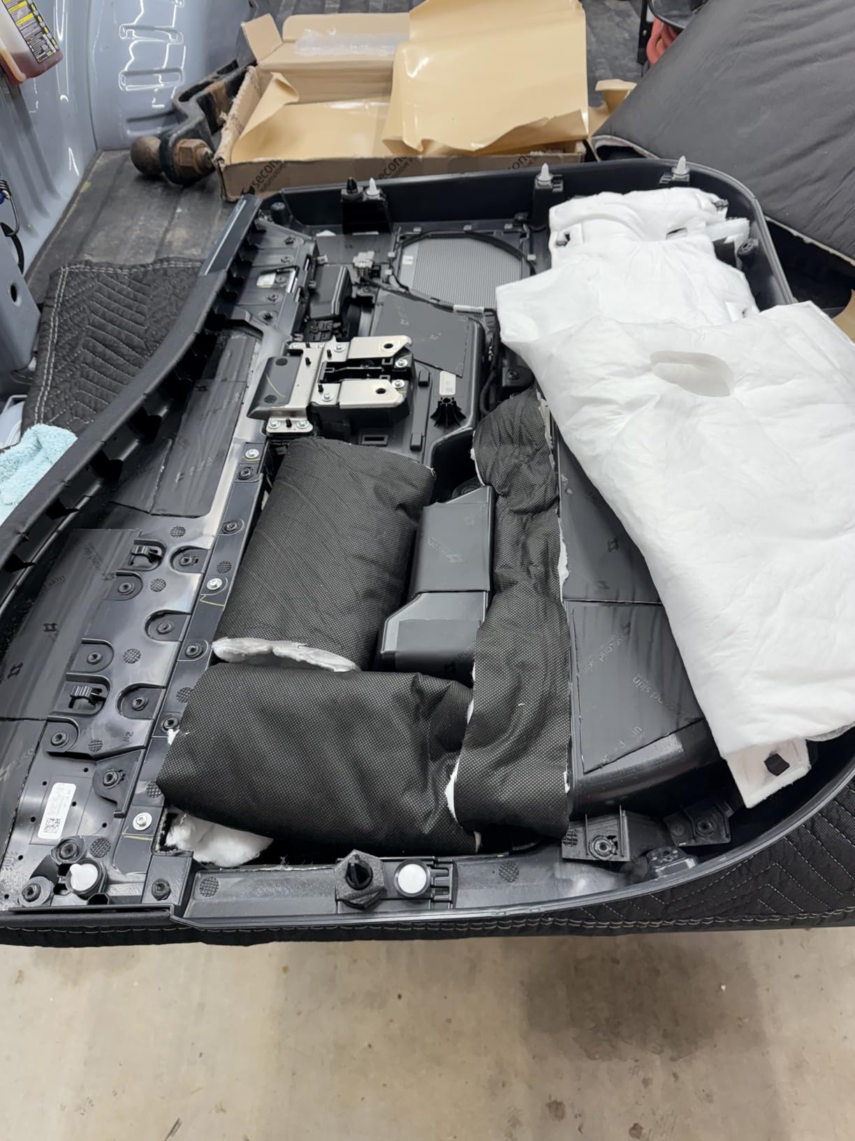 3M Thinsulate SM600L Automotive Camper Van Insulation 60 Inch x 120 Inch (5 Feet x 10 Feet) customer photo 1