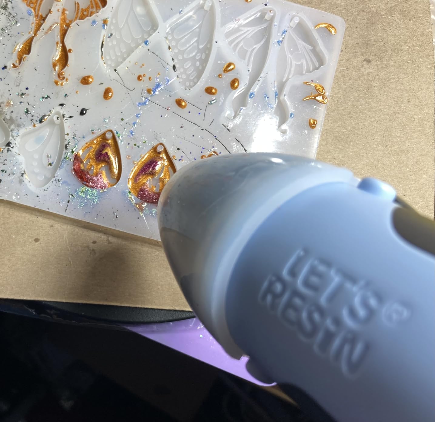 LET'S Resin Heat Gun for Crafting, 350W Fast Heat Dual Temp Hot Air Gun (482°F~752°F), Multiple Nozzles,Silicone Covers for Easy Cleaning, 4.9Ft Cable Mini Heat Gun,for Resin,Shrink Tubing,Vinyl Wrap customer photo 1