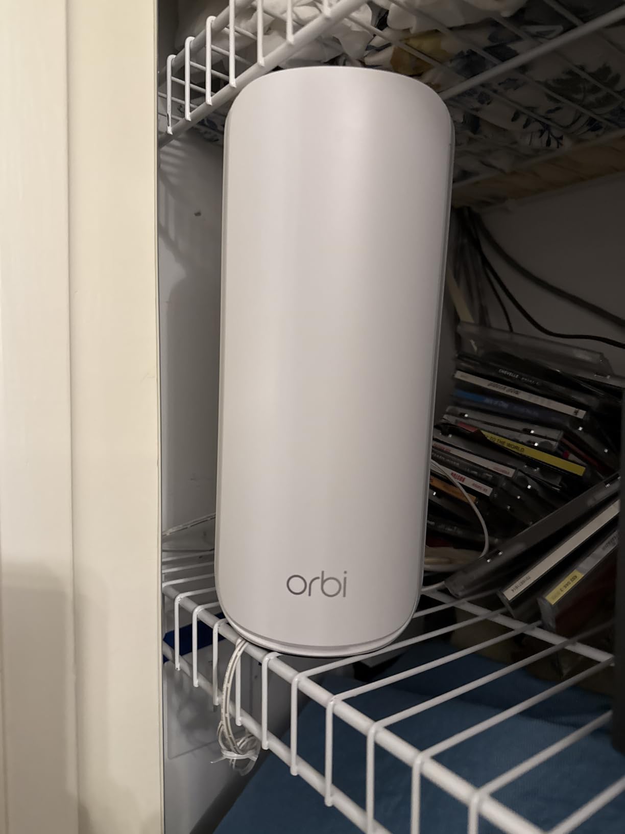 Orbi 870 Series Tri-Band WiFi 7 Mesh System (RBE873) - Router + 2 Satellite Extenders, Security Features, Up to 21 Gbps, Covers Up to 9,000 Sq. Ft., 150 Devices, 10 Gig Internet Port, BE21000 customer photo 2