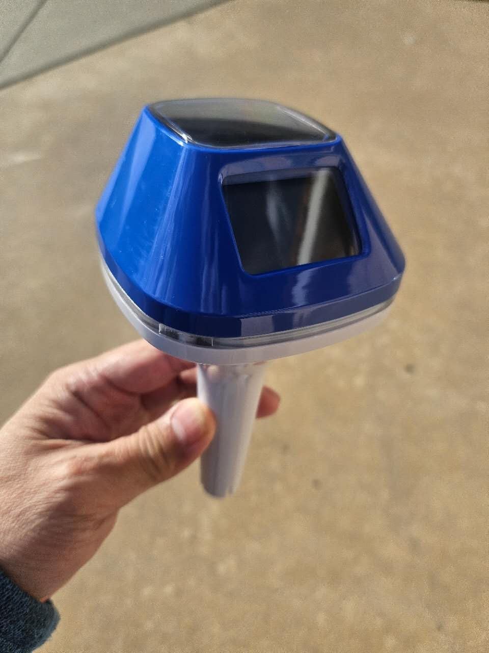 2026 Next-Gen Solar Pool Thermometer Floating Easy Read, Digital Pool Thermometer with Extra-Large Backlit LCD Screen & Rope, IP68 Waterproof Pools Water Temperature Gauge for Hot Tub, Spa customer photo 2