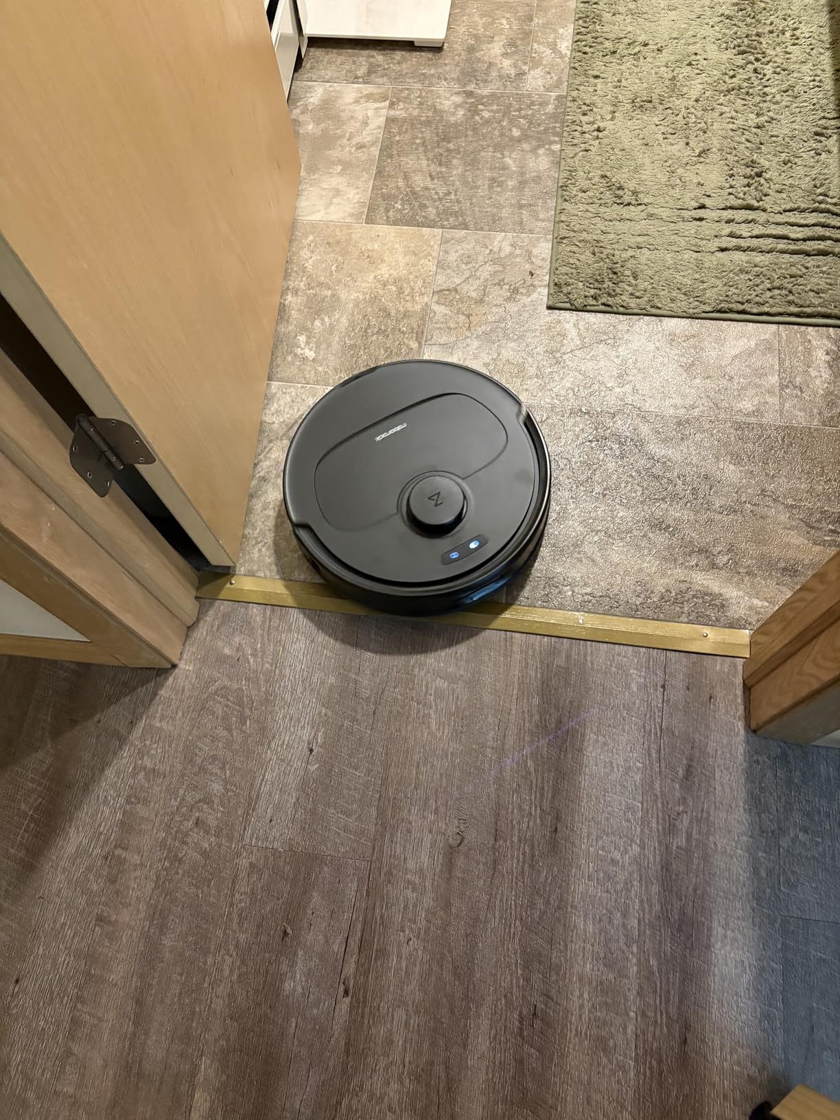roborock Qrevo Series Robot Vacuum and Mop, 8000Pa Suction, Upgraded from Qrevo S, Anti-Tangle Brushes, Smart Obstacle Avoidance, Auto Mop Washing, All-in-One Dock, 200RPM Spinning Mops, Black(QV 35A) customer photo 1