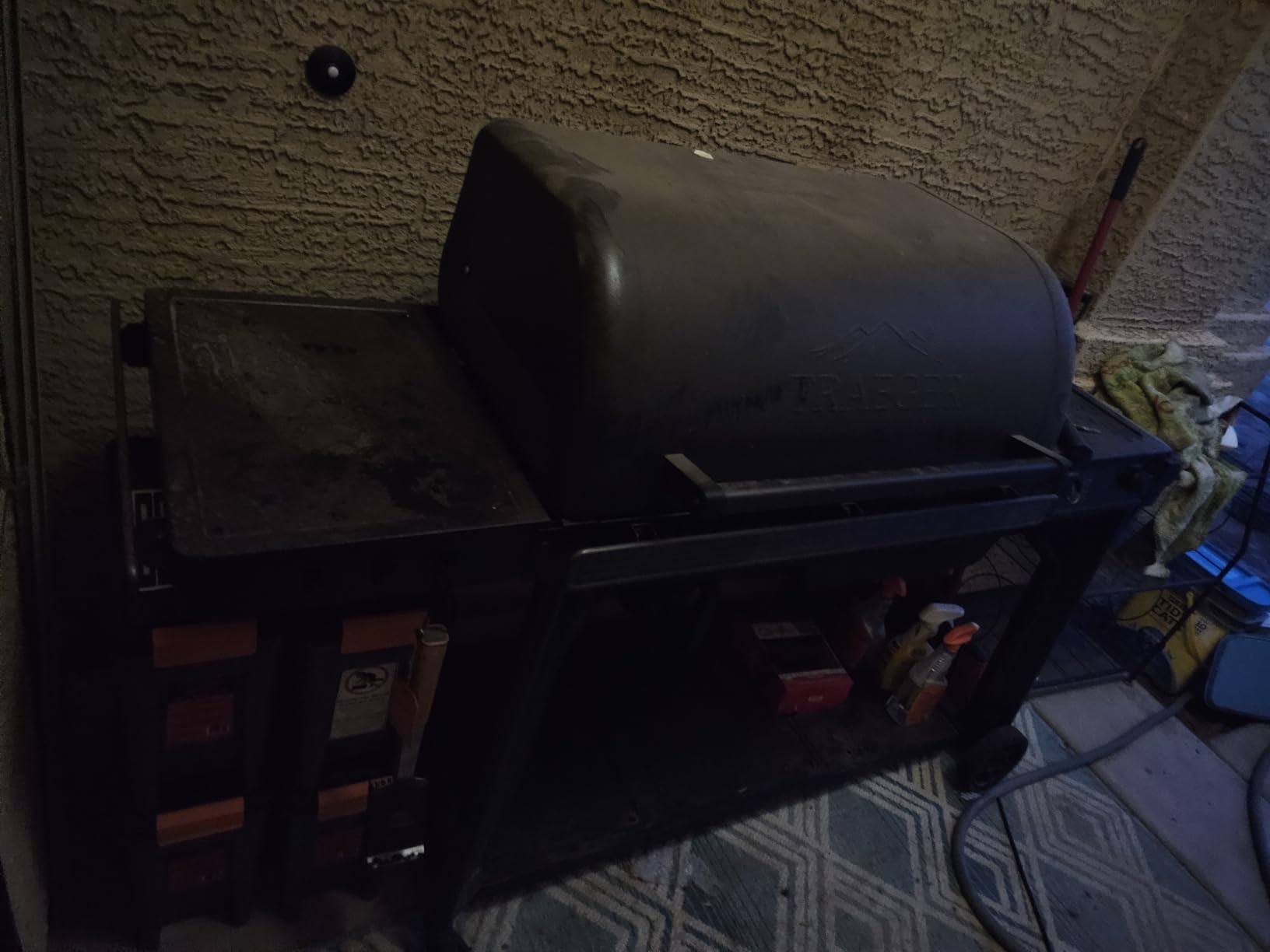 Traeger Grills Woodridge Pro Electric Wood Pellet Grill and Smoker, 970 Sq. In., Outdoor Pellet Smoker Grill with Digital Sensor and Side Shelf, Wi-FIRE Technology, Super Smoke Mode customer photo 2