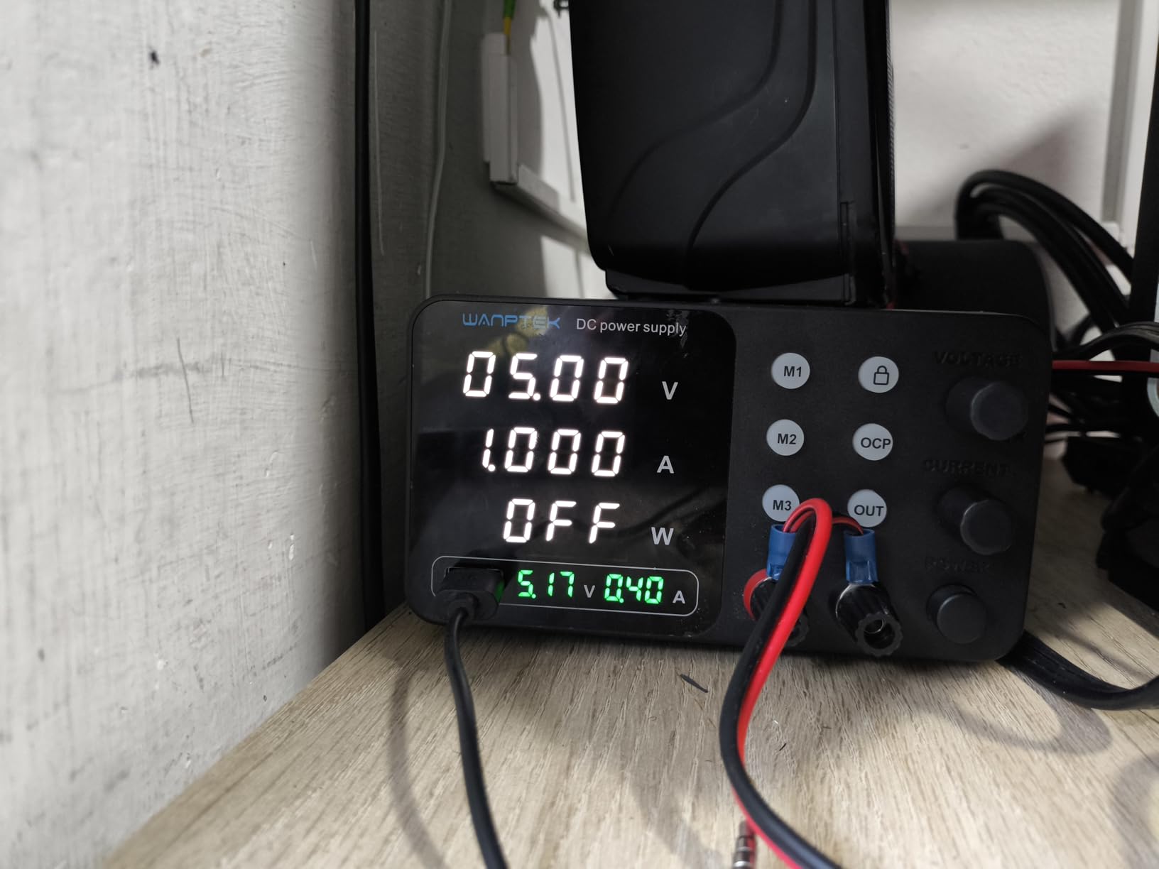 WANPTEK DC Bench Power Supply 30V 10A, Regulated Variable Lab Power Supply with Memory Presets, Encoder Knob,OCP Protection, Output Switch, 4-Digit LED, USB Fast Charge and Key Lock for Repair customer photo 2