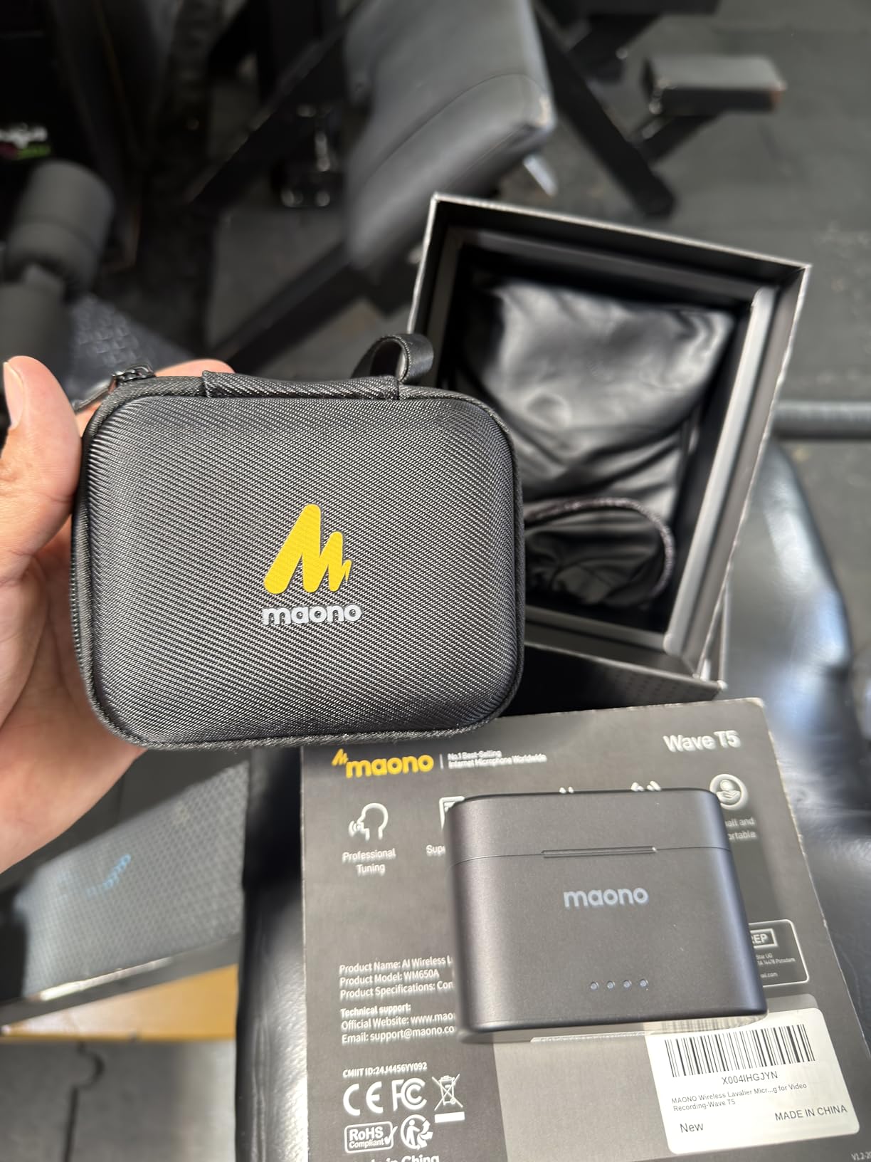 MAONO Wireless Lavalier Microphone for iPhone/Android/Camera/PC, Mini Lapel Mic with 48khz 24bit, Voice Filter, Noise Cancellation, 30h Battery, USB-C/Lightning Plug for Video Recording - Wave T5 customer photo 2