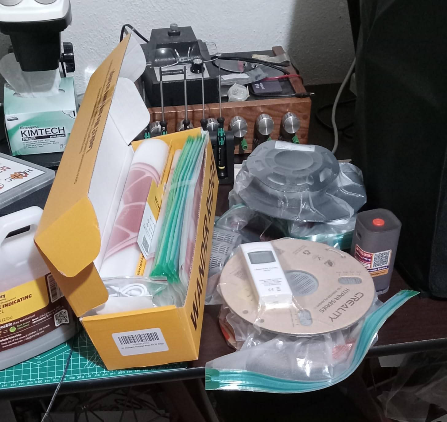 3D Printer Filament Storage Bags Vacuum Storage Bags Kit 3D Printer Accessories with 20 Storage Bags (13x15 inches), 20 Desiccants, Auto Pump, 2 Sealing Clips, Dust Proof, Humidity Resistant customer photo 1