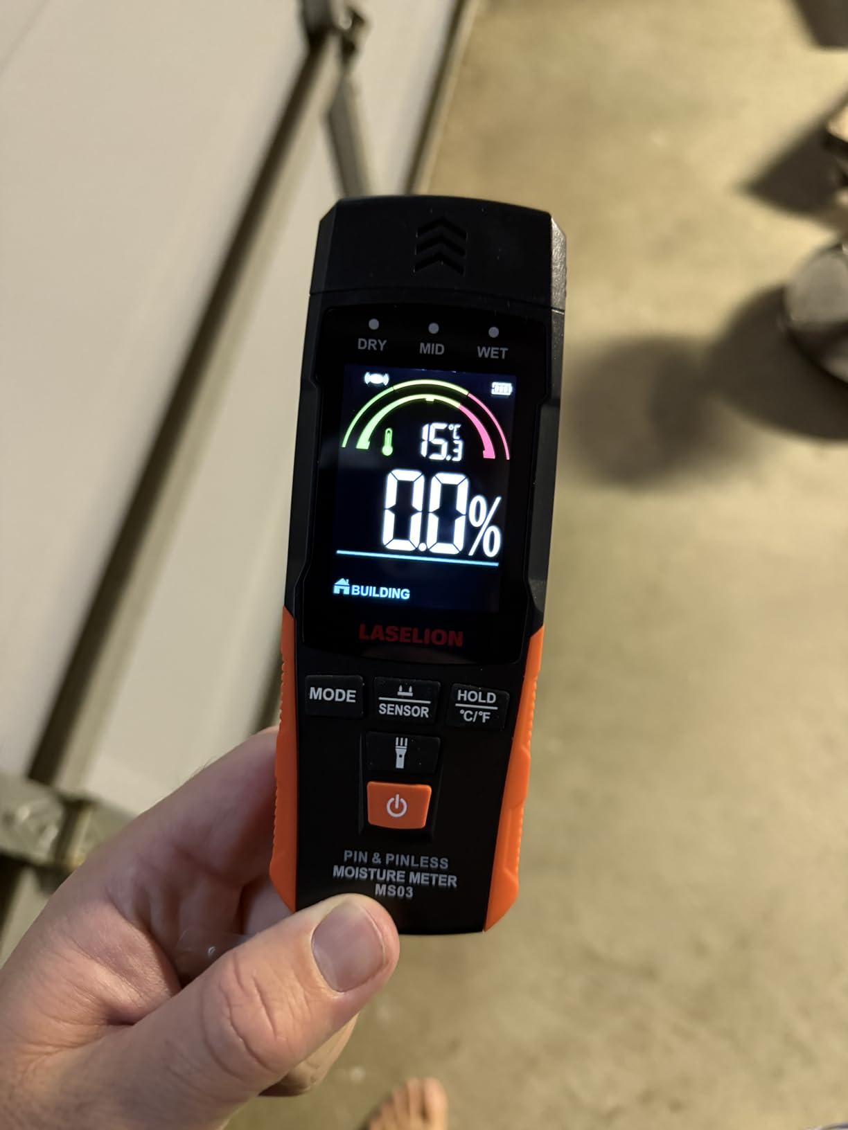 2-in-1 Pin & Pinless Moisture Meter MS03 - Accurate Moisture Detection for Wood, Concrete, Drywall, and More - LCD Display with Hold Function, Flashlight, and Auto Power Off customer photo 1