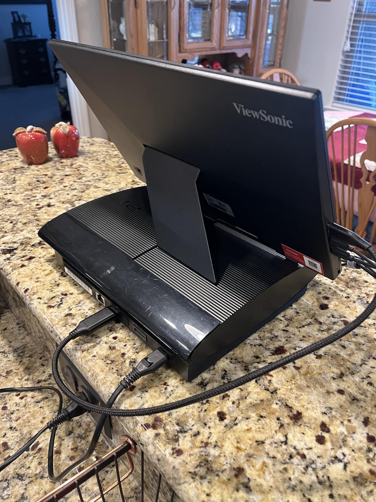 ViewSonic VA1653 16 Inch 1080p FHD IPS Portable Monitor with Eye Care, Built-in Stand, USB C, Mini HDMI, and Protective Case External Second Screen for Laptops, PC, Mac, and Gaming Consoles customer photo 1