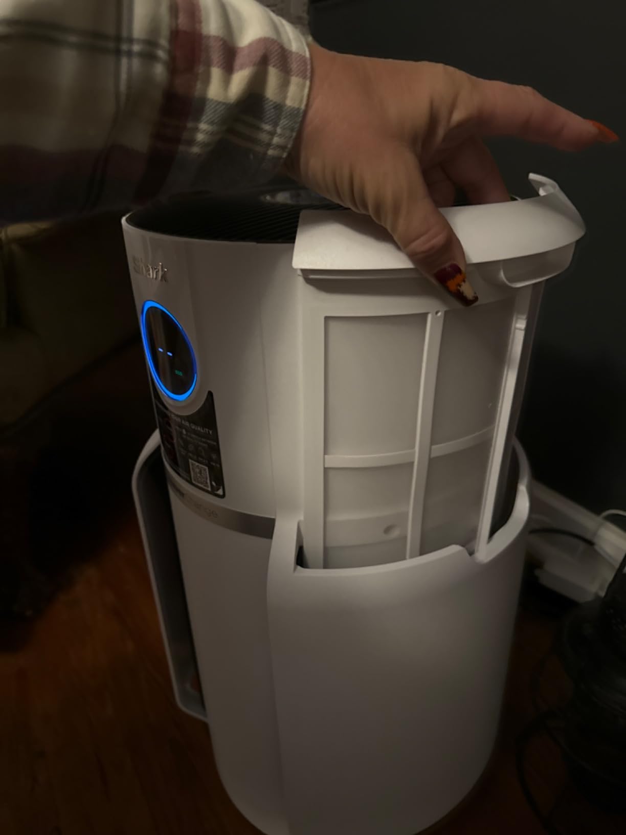 Shark Air Purifier for Home, NeverChange Compact Pro, for Bedroom, Nursery, Home Office, Dorm, HEPA-Exceeding Filter, Captures Pollutants, Pet Dander, Dust, Odor, Smoke, and More, HP071BRN, Winter Fog customer photo 1