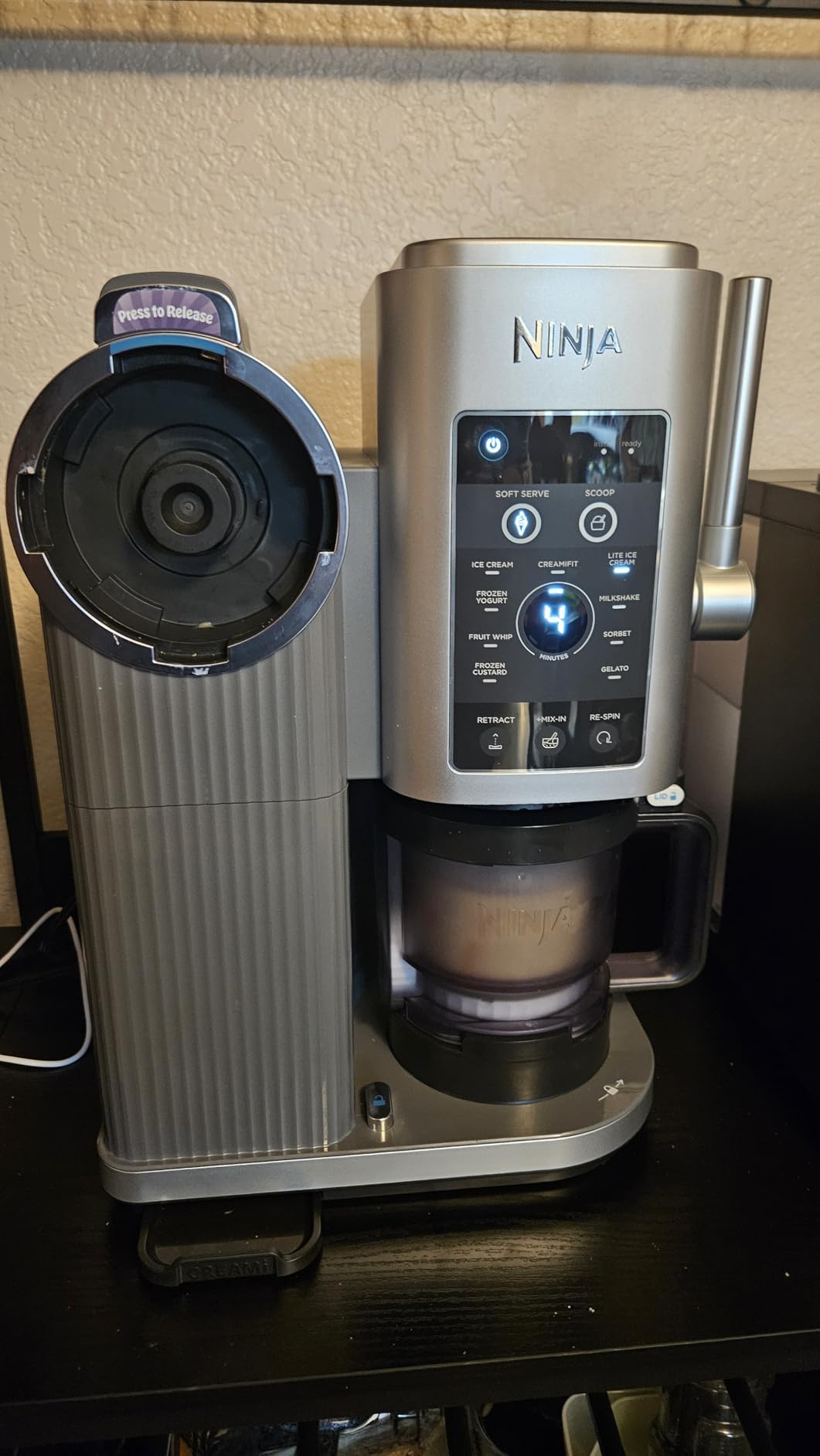 Ninja CREAMi Scoop & Swirl Ice Cream Maker, Soft Serve Desserts, Sorbet, Milkshakes, Frozen Yogurt and More, 13-in-1 Programs, Includes Handle and Two 16 oz 2-in-1 Pints, NC701 customer photo 1