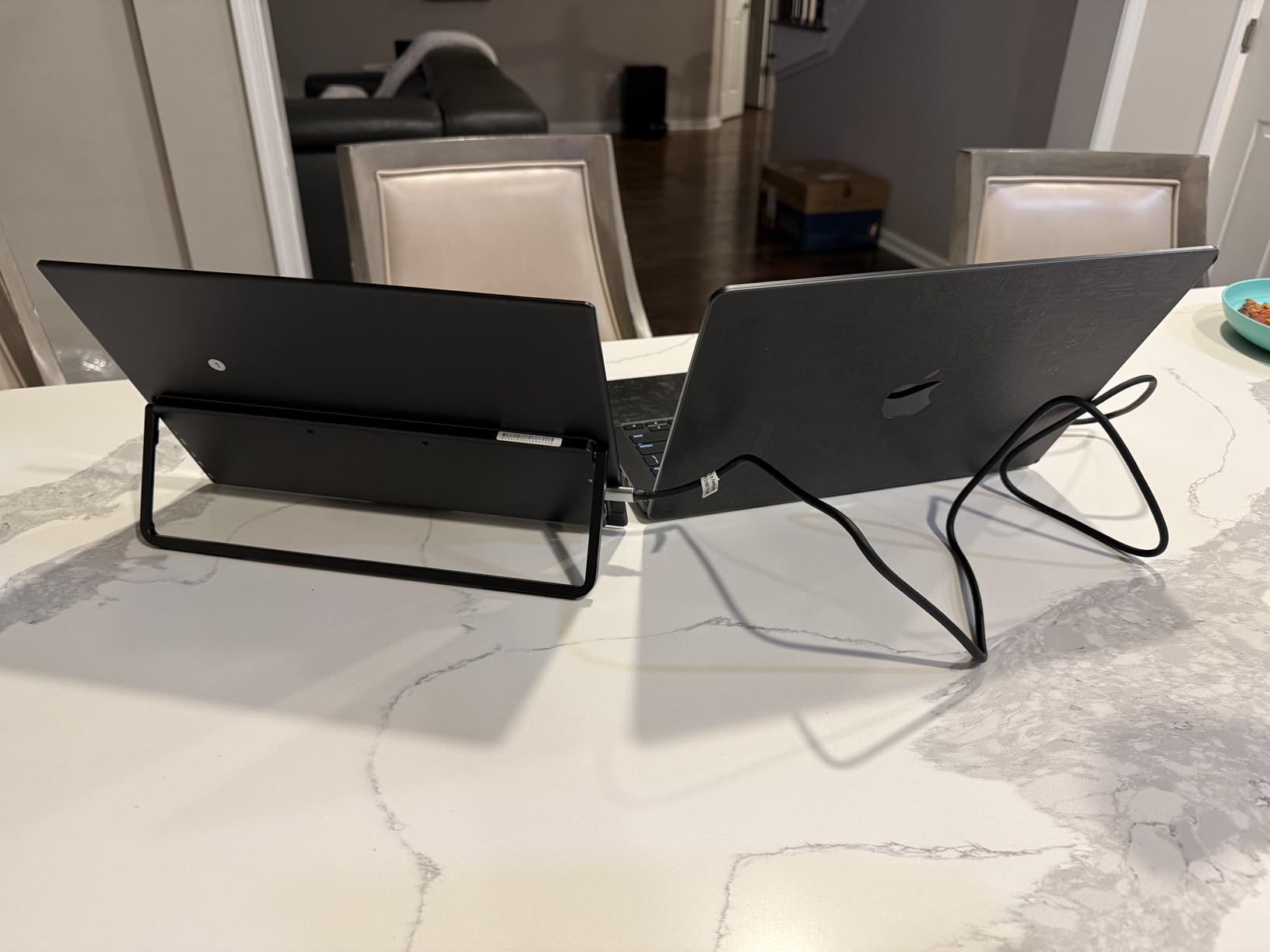 Portable Monitor 16 inch 2K QHD 2560X1600 450 Nits 106% sRGB 144 Hz HDR HDMI USB-C Travel Monitor for Laptop Mac PC Surface PS5 Xbox, External Display with Cover & Speakers, VESA Compatible customer photo 1