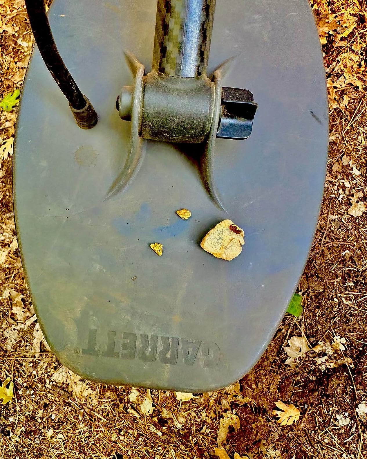 Garrett Axiom Lite Gold Metal Detector - Small Gold Nugget Metal Detector - Made in The USA - Lightweight, Rechargeable, Includes 11x7 Mono Coil, Cover, Cable & Bag customer photo 1