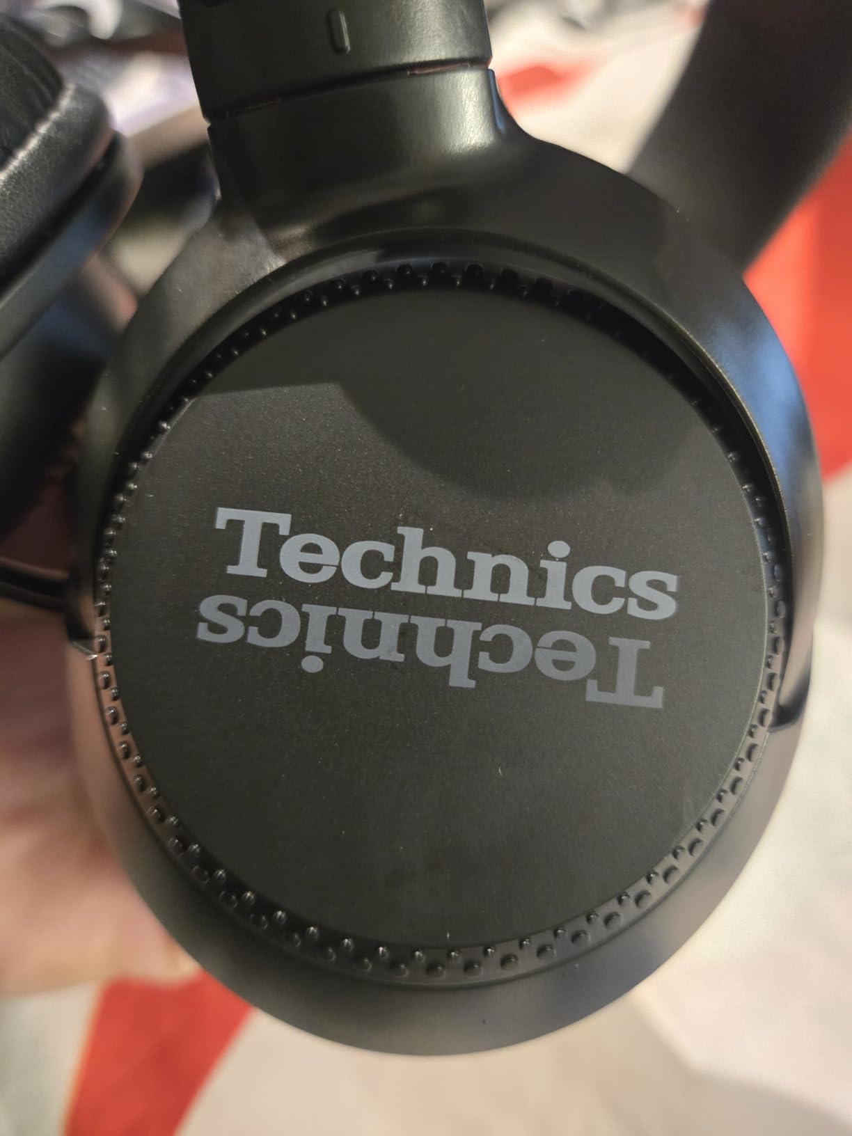 Technics Professional DJ Headphones with 40mm CCAW Voice Coil Drivers, 270 Degree Swivel Housing and Locking Detachable Cord; Lightweight, Foldable High Input - EAH-DJ1200-K (Black) customer photo 1