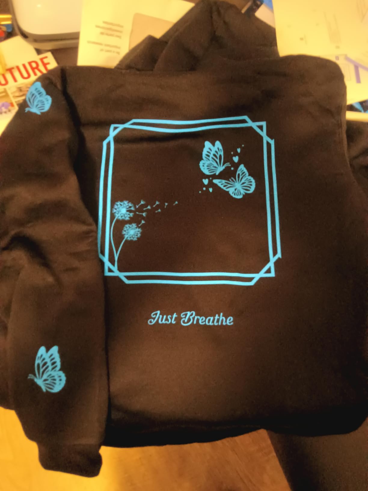 Cricut Explore 4 - Smart Cutting Machine (Seashell) | Engagement Plus Bundle - Includes EasyPress 3 Heat Press (9x9) + Mat, Tote Bag, Material Samplers, Machine Mat, Pens, Tools, & 30 Digital Images customer photo 1