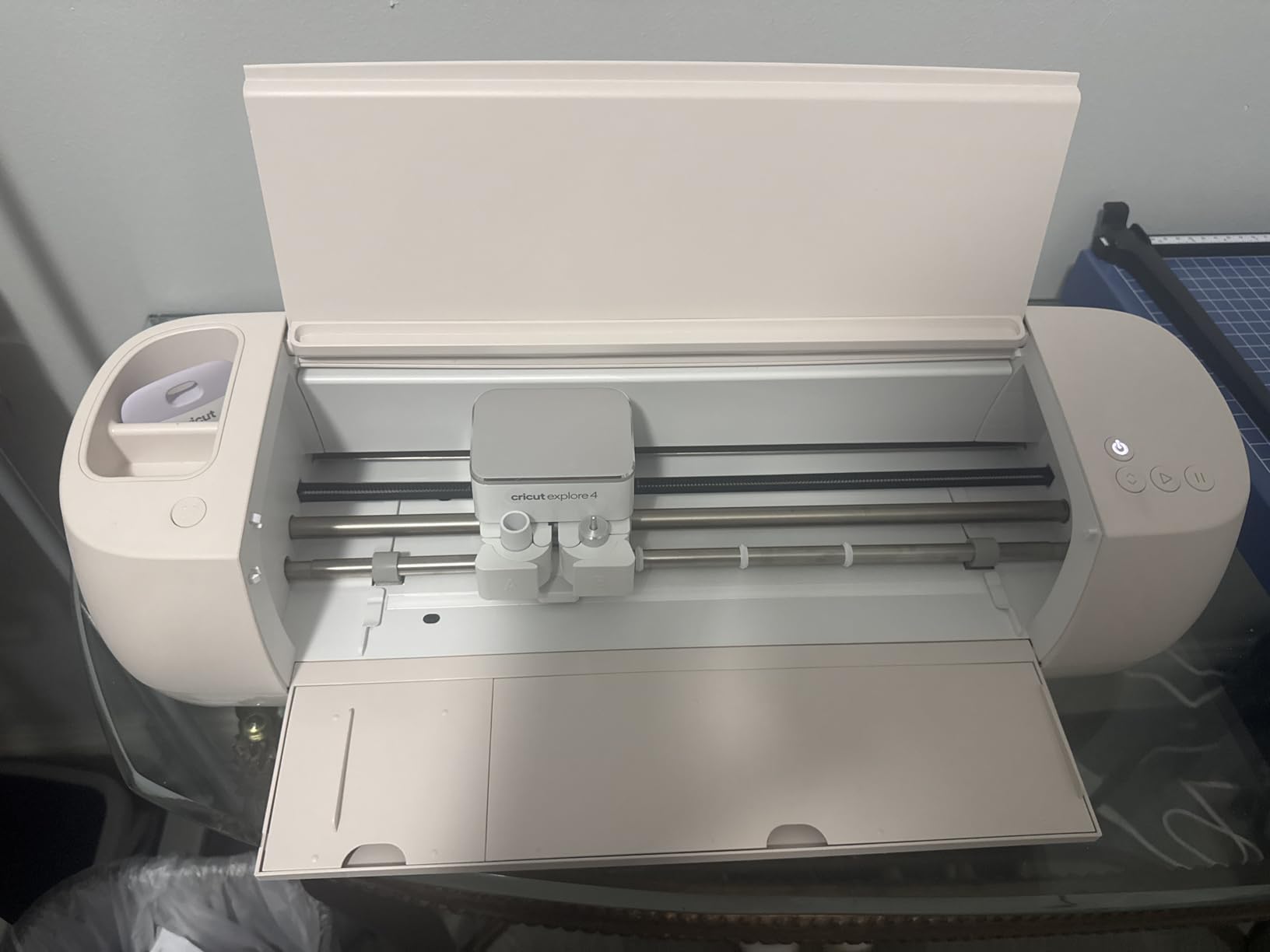 Cricut Explore 4 - Smart Cutting Machine (Seashell) | Engagement Bundle - Includes Smart Vinyl, Cardstock, Transfer Tape, Iron On HTV, Mat, Pens, Tool Kit, & 30 Images in Design Space App customer photo 2