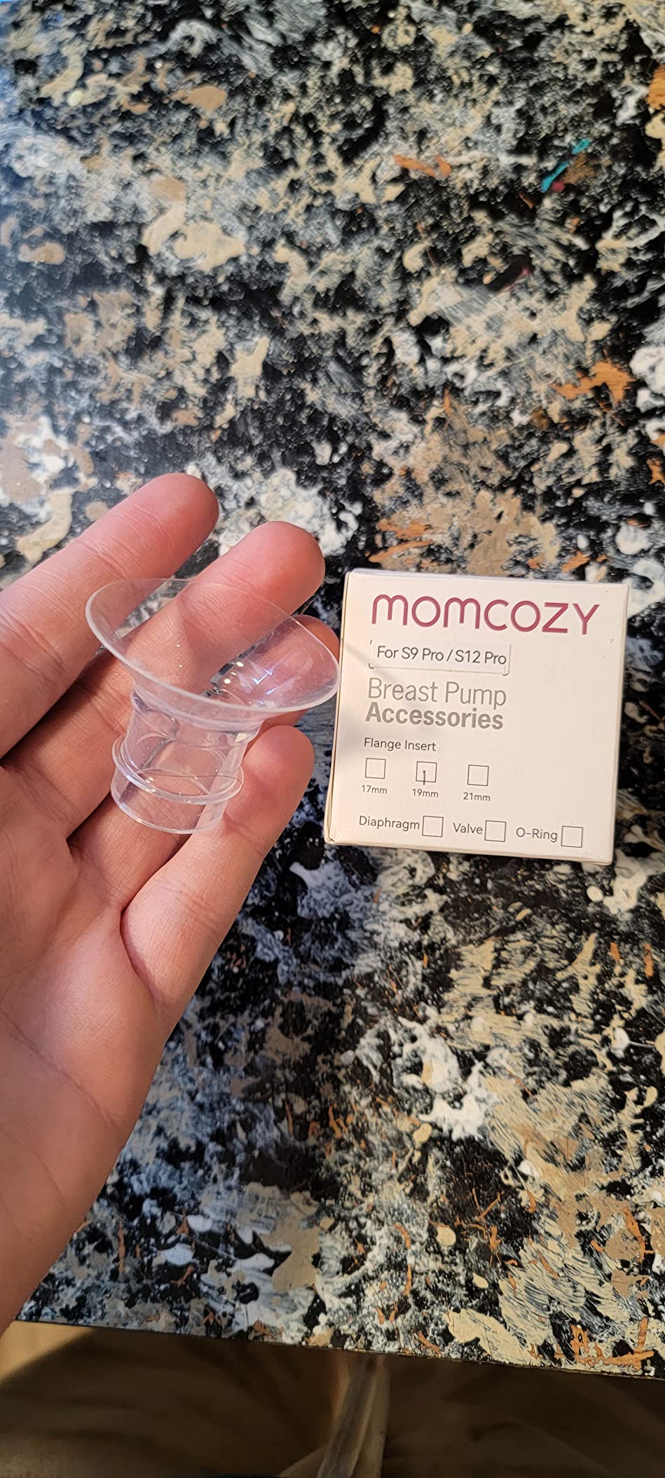 Momcozy Wearable Breast Pump, Hands Free Upgraded Mobile Flow | M9, App Discreet Control with Personalized Multi-Modes & 15 Levels, Wearable Breast Pump 24mm, 2 Pack Cozy Red customer photo 2
