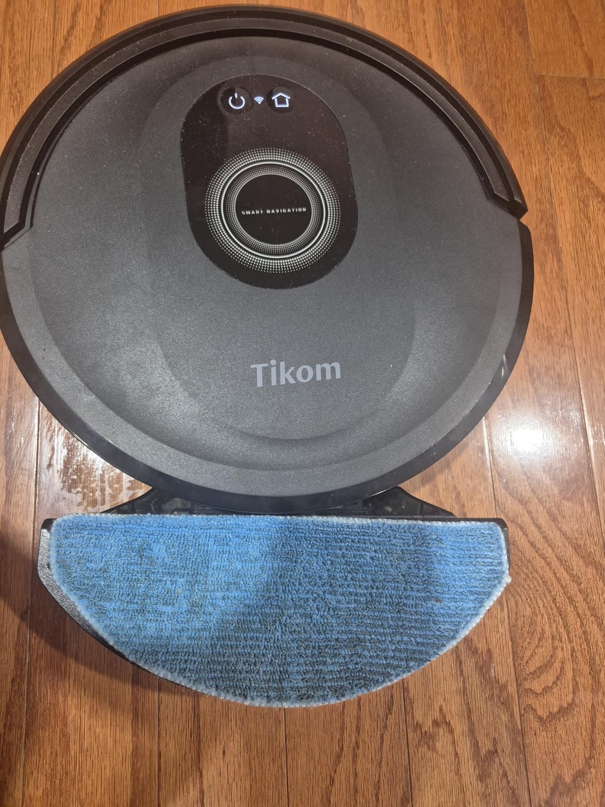 Tikom Robot Vacuum and Mop Combo, 5000Pa Robotic Vacuum Cleaner, 150 Min Max, App & Remote Control, Ideal for Hard Floor, Carpet, Pet Hair, Self-Charge(G8000 Max) customer photo 1