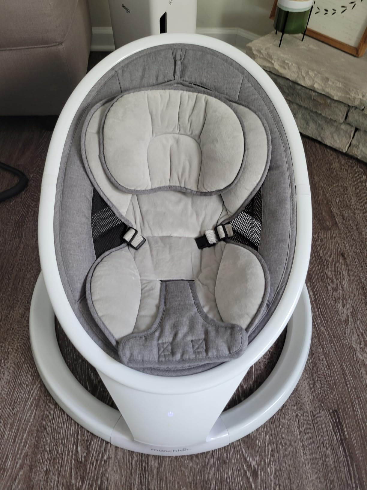 Munchkin Electric Baby Swing with Vibration - Portable Swing for Newborn and Infant, Bluetooth-Enabled Smart Seat with Music, Motion, and Sounds, Light Grey customer photo 1