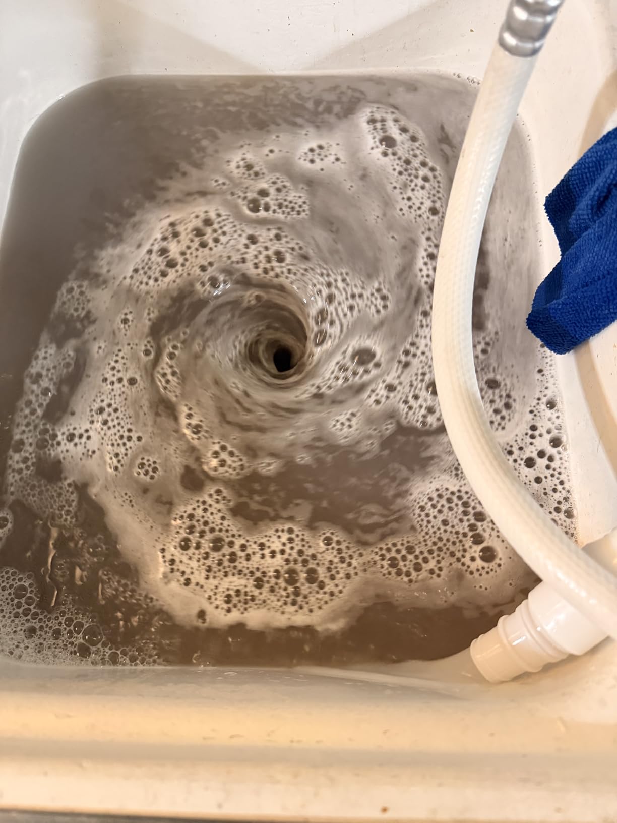 ROVSUN 17.8LBS Portable Washing Machine, Full-Automatic Electric Laundry Machine with Stainless Steel Drum, Compact Washer and Spin Dryer Combo with Drain Pump for Apartment, Dorm, Home customer photo 1