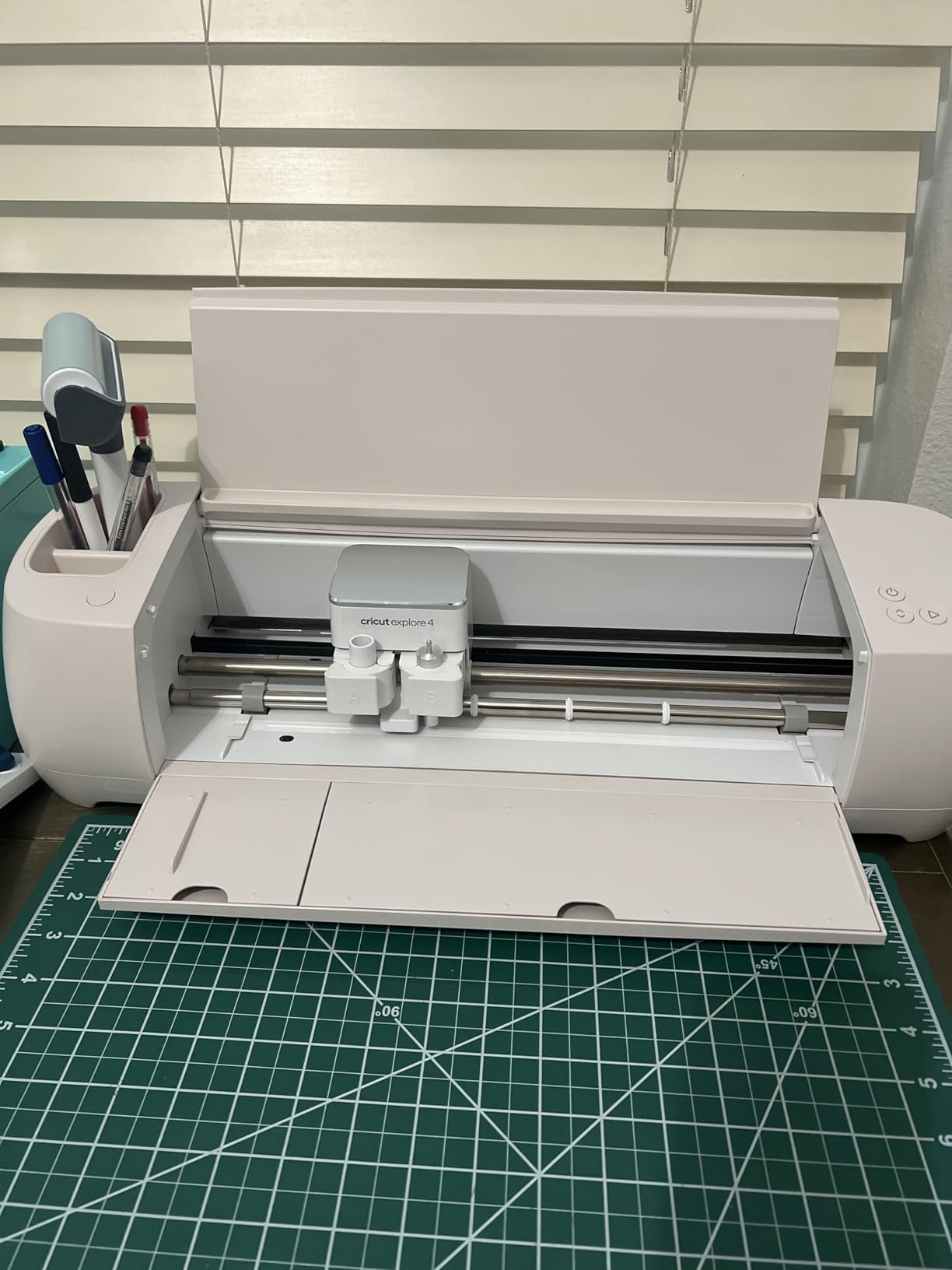 Cricut Explore 4 Machine with Vinyl and Iron-On Bundle - Beginner Friendly Craft Cutting Machine with Essential Materials, HTV and Adhesive Vinyl Variety Pack- DIY Decor Projects, Apparel and Decals customer photo 2