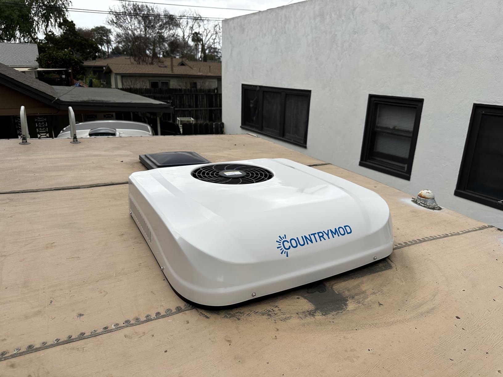 12V DC RV Air Conditioner 10000 BTU RV AC Unit Non-Ducted Rooftop RV Air Conditioners Portable Air Conditioner Quiet Cooling for RVs, Trailers, Fifth Wheel and Food Trucks customer photo 1