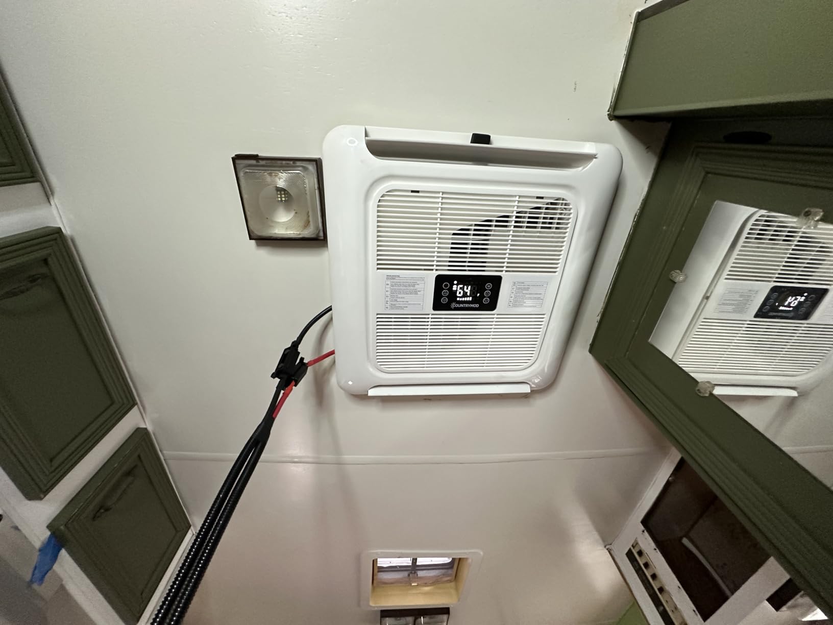 12V DC RV Air Conditioner 11000 BTU RV AC Unit Non-Ducted Rooftop RV Air Conditioners Portable Air Conditioner Quiet Cooling for RVs, Trailers, Fifth Wheel and Food Trucks customer photo 2