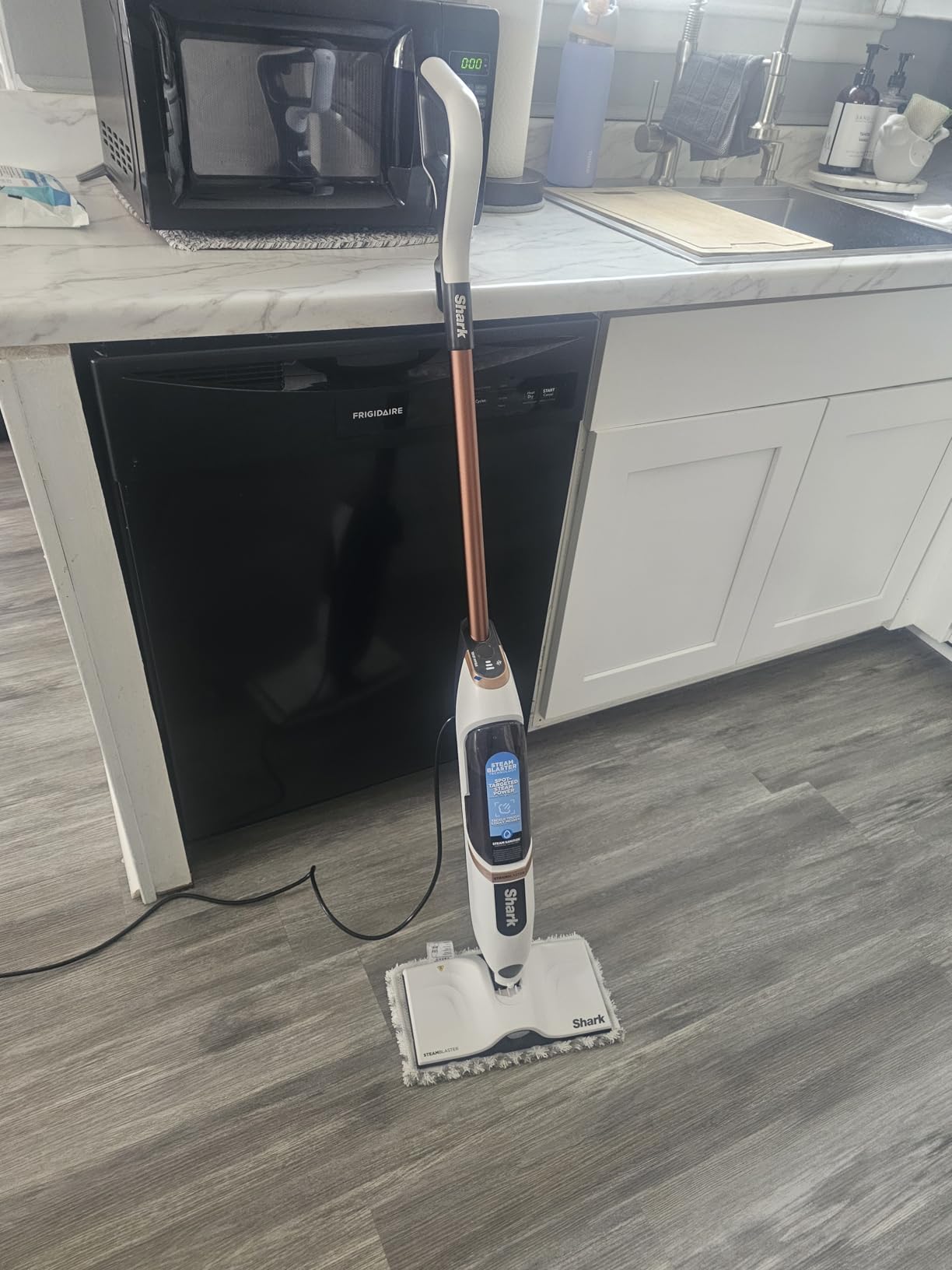 Shark SteamSpot Steam Mop with Steam Blaster Technology, 3 Steam Modes, 2 Washable Pads, XL Removable Water Tank, Lightweight, Steam Cleaner for sealed Hard Floors, Hardwood, Tile, Laminate, S2001 customer photo 1