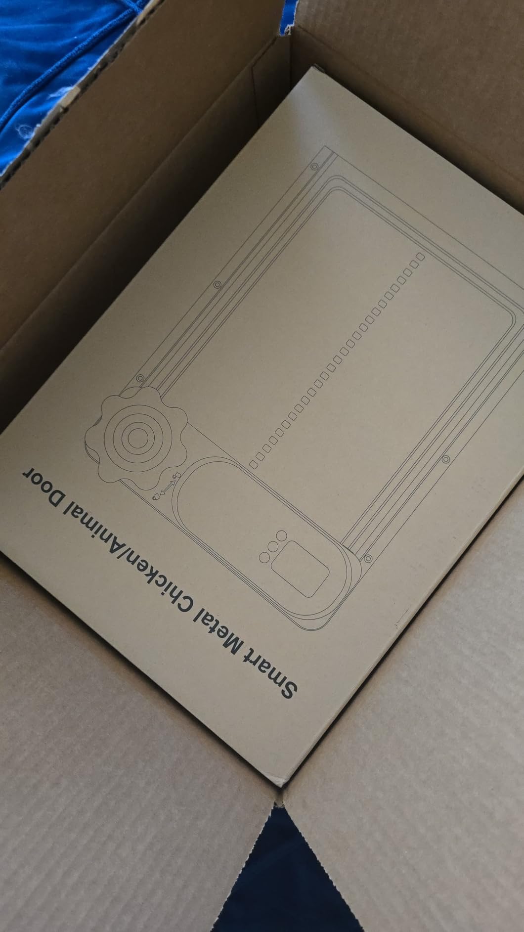 Automatic Chicken Coop Door Battery Powered, LCD Display Large Aluminum Auto Chicken Coop Opener with Anti-Pinch Sensor, Smart Timer & Waterproof for Hens, Ducks, Geese Poultry customer photo 2