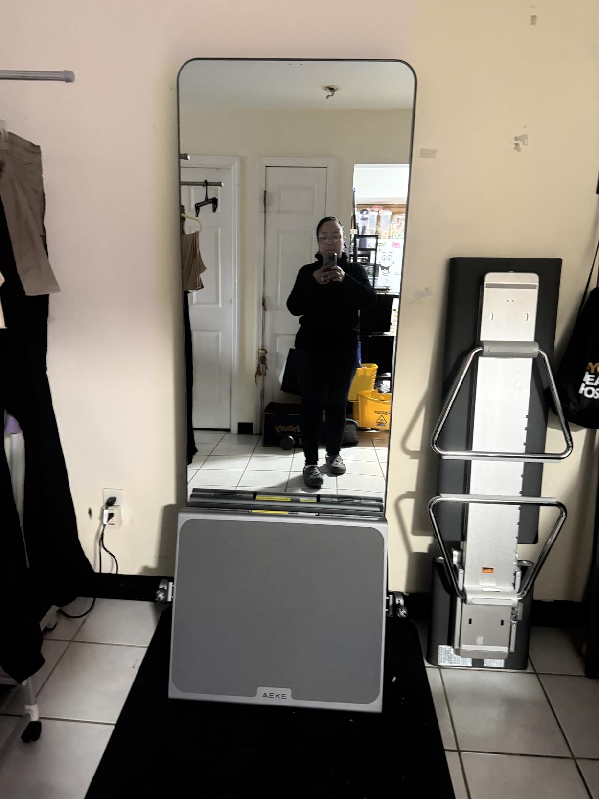 AEKE Smart Home Gym System- Fitness Mirror K1: AI-Powered All-in-One Fitness Machine for Full-Body Strength Training and Personalized Workout customer photo 2