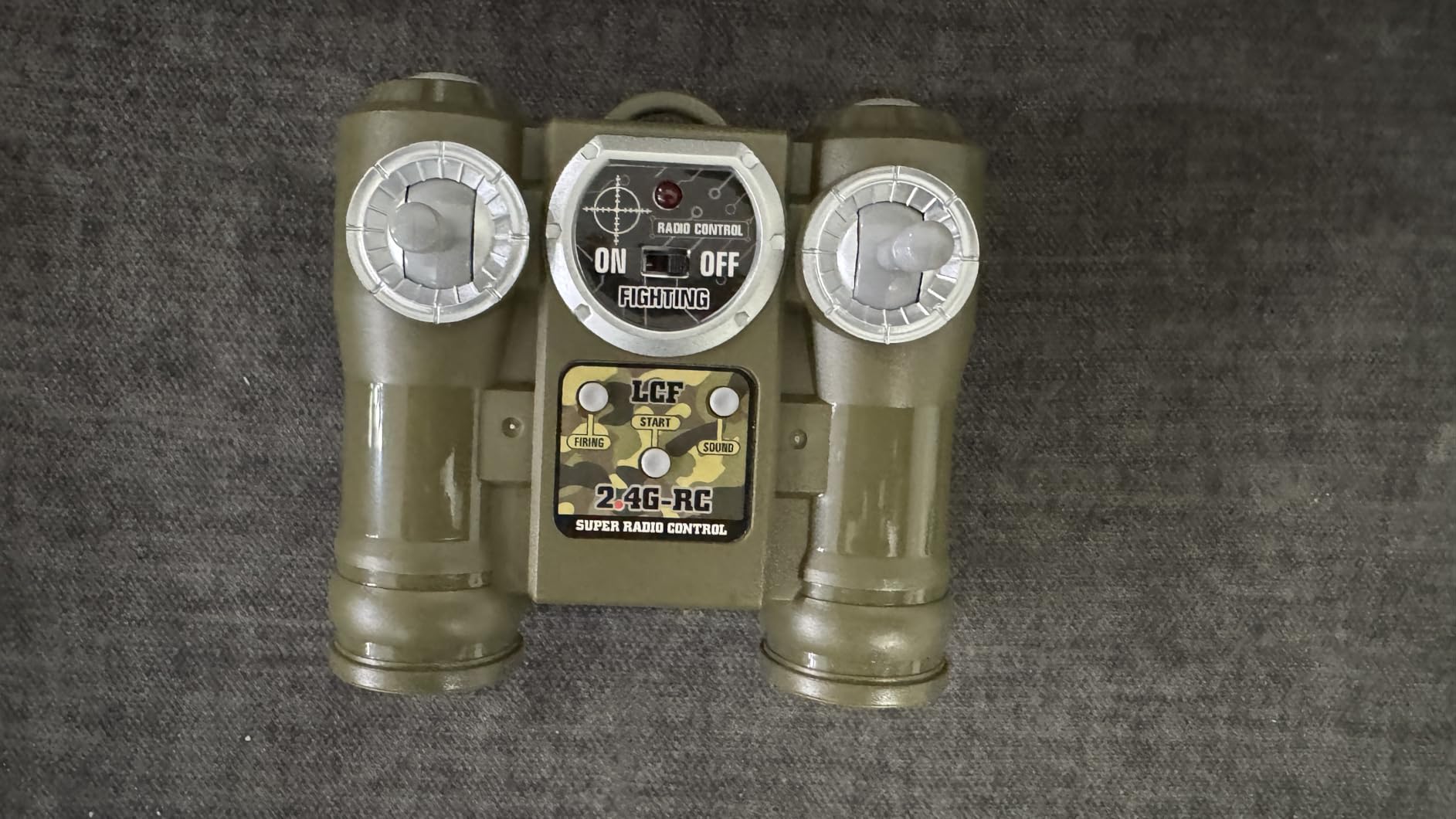 Supdex 1/24 RC Tank, Remote Control US M1A2 Abrams Army Model Tank with Sound Effects, Lights and Smoke, 2.4G Military Model Toy for Kids, Perfect Birthday for Boys 6+ Years Old customer photo 2