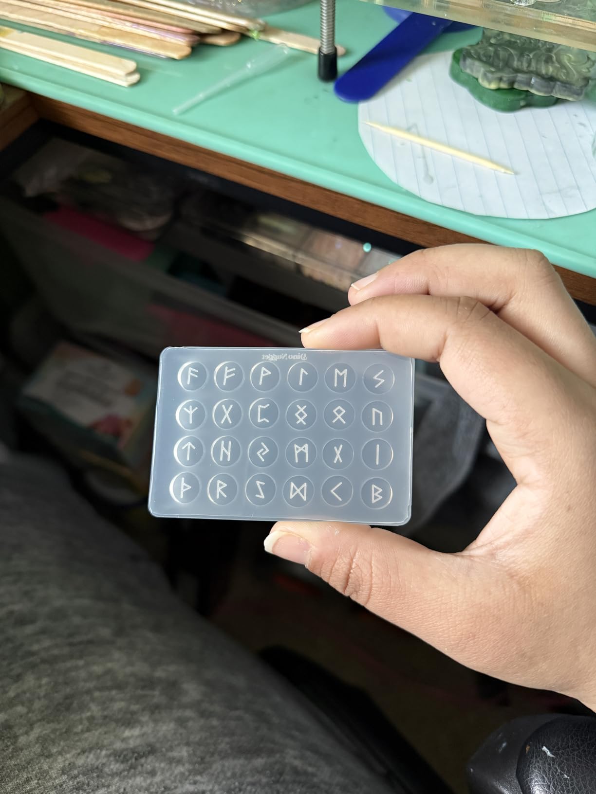 LET'S RESIN Silicone Mold Making Kit 72oz, 20A Non-Toxic Silicone Rubber for Mold Maker, Beginners, Ideal Liquid Silicone for Casting Resin, 3D Molds, 1:1 Mixing by Weight, Translucent customer photo 1