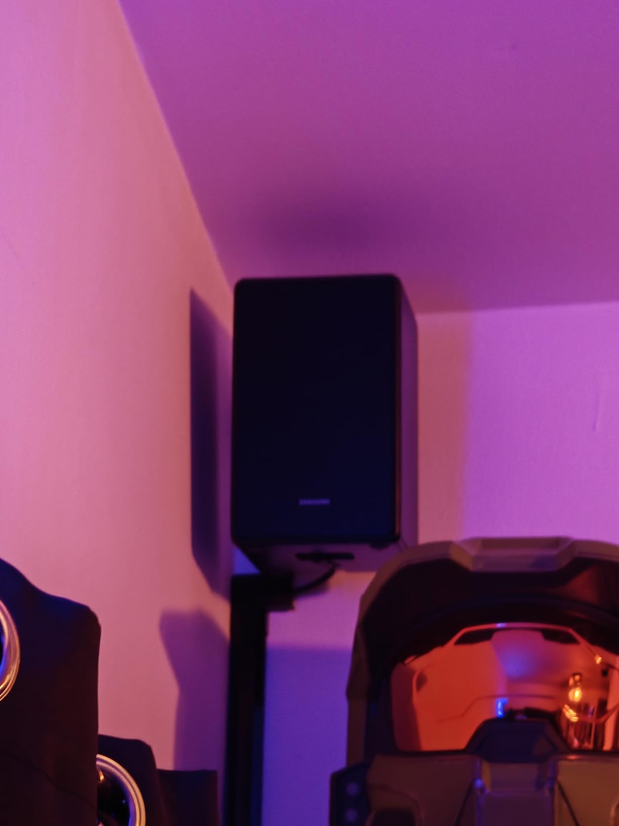 Samsung 9250S Wireless Rear Speaker Kit, Black (SWA-9250S/ZA, 2025) customer photo 2