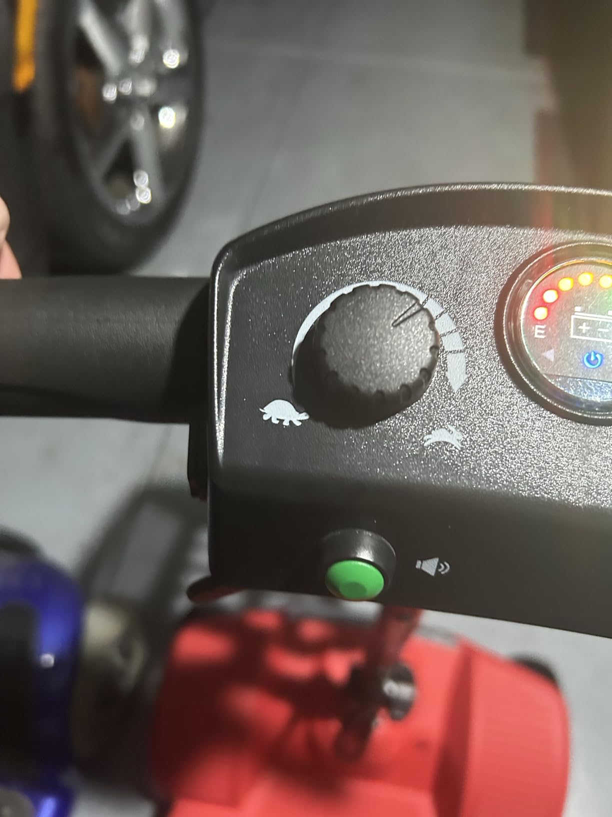 15-25 Miles Long Range Mobility Scooter,Weight Capacity 300 LBS+ Powered Mobility Scooters for Seniors, Compact Duty Mobile for Travel with LED Headlight and Detachable Basket(Red) customer photo 2