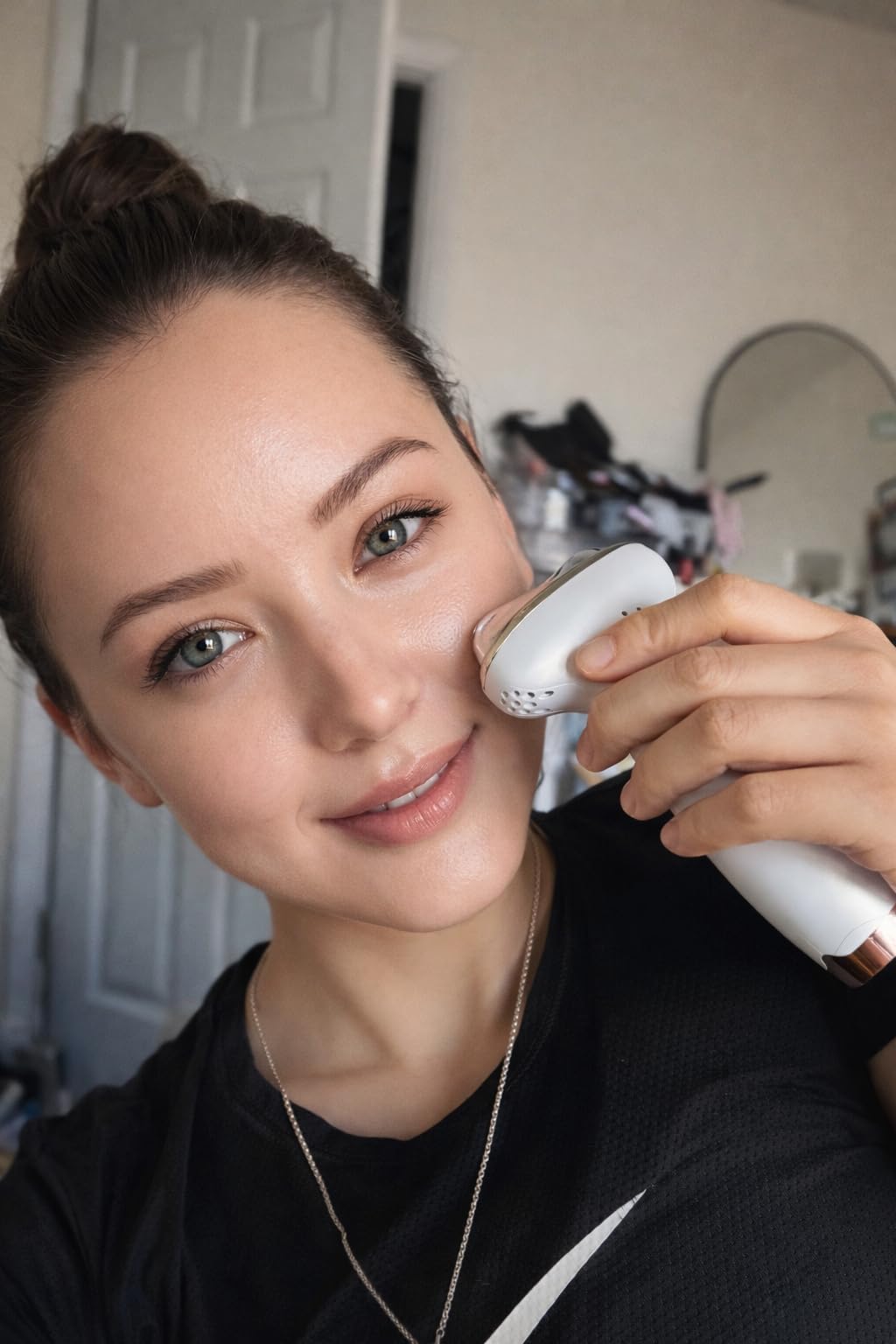 Microcurrent Facial Device with Red Light Therapy - 7-in-1 LED Sculptor & Hot Gua Sha for Face Neck Eye Firming, Depuffing & Double Chin Reduction customer photo 2