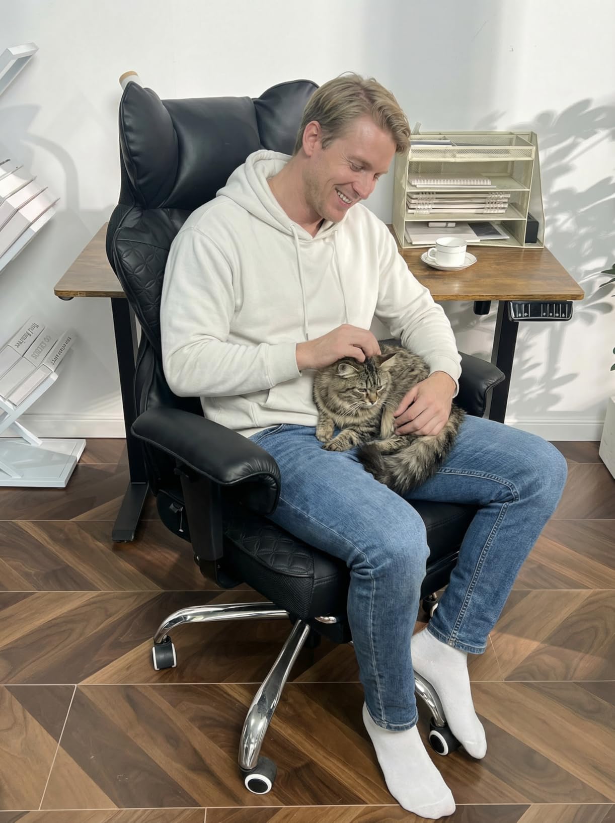 COMHOMA Big and Tall Office Chair Heavy Duty Wide Ergonomic Gaming Chair with Deluxe Embossing Designed Leather with Foot Rest,150 Degree Reclining Adjustable Armrests Pocket Spring Back Support and Pillow customer photo 1