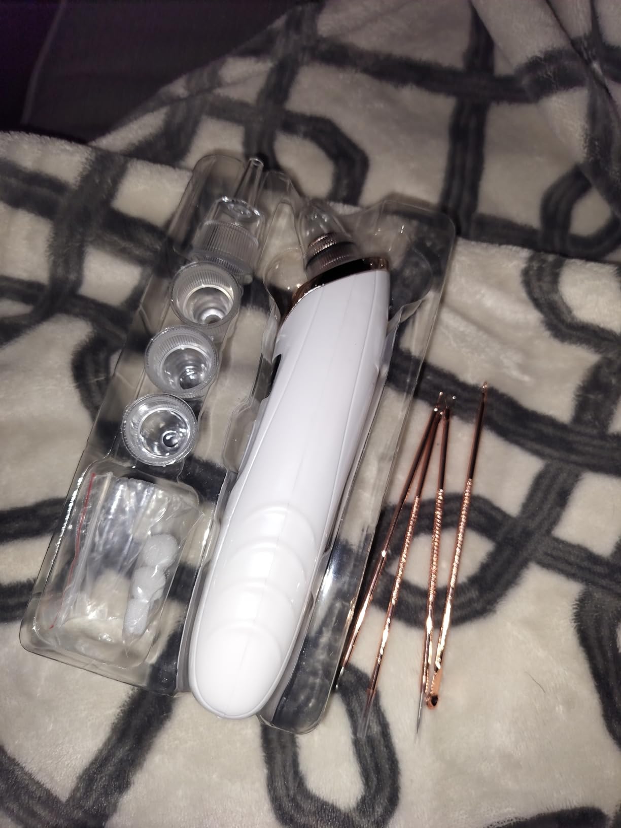 2025 Blackhead Remover Pore Vacuum, Facial Pore Cleaner-5 Suction Power, 5 Probes, USB Rechargeable Blackhead Vacuum Kit Electric Acne Extractor Tool for Adult customer photo 2