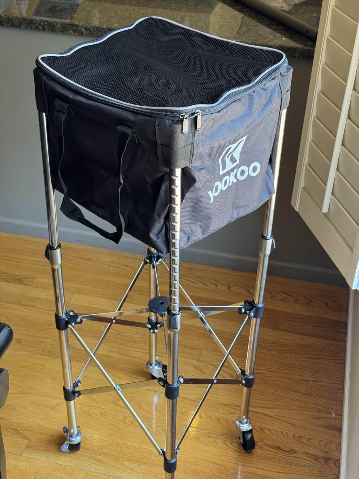 YooKoo Sturdy Tennis Ball Hopper Holds 200 Balls, Lightweight Tennis Ball Basket, Easy to Use Without Installation for Tennis Training and Teaching customer photo 2