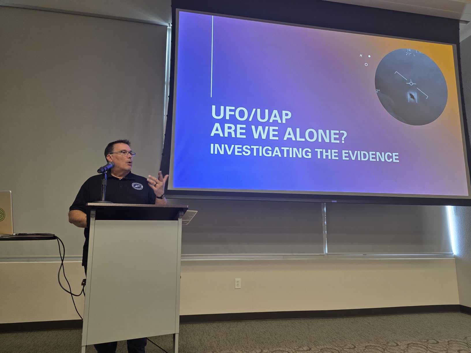 Presentation Clicker with Case Storage: PowerPoint Wireless Presenter Remote USB Type C Rechargeable Red Laser Pointer Clickers for Computer Project Mac PPT Slideshow Google Slide Advancer customer photo 1