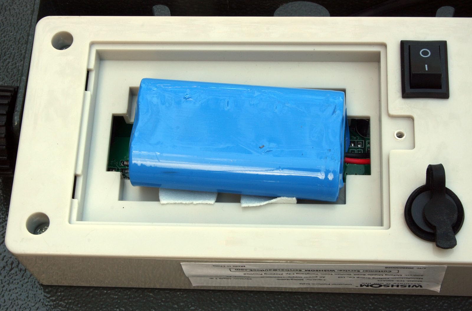 MEIYA Heavy Duty Shipping Scale, 660 lb Industrial Platform Scale for Packages, 0.1 lb Accuracy Postal Scale for Small Business & Warehouse with LB/KG, Counting, Tare & LCD, Lithium Battery & Adapter customer photo 2