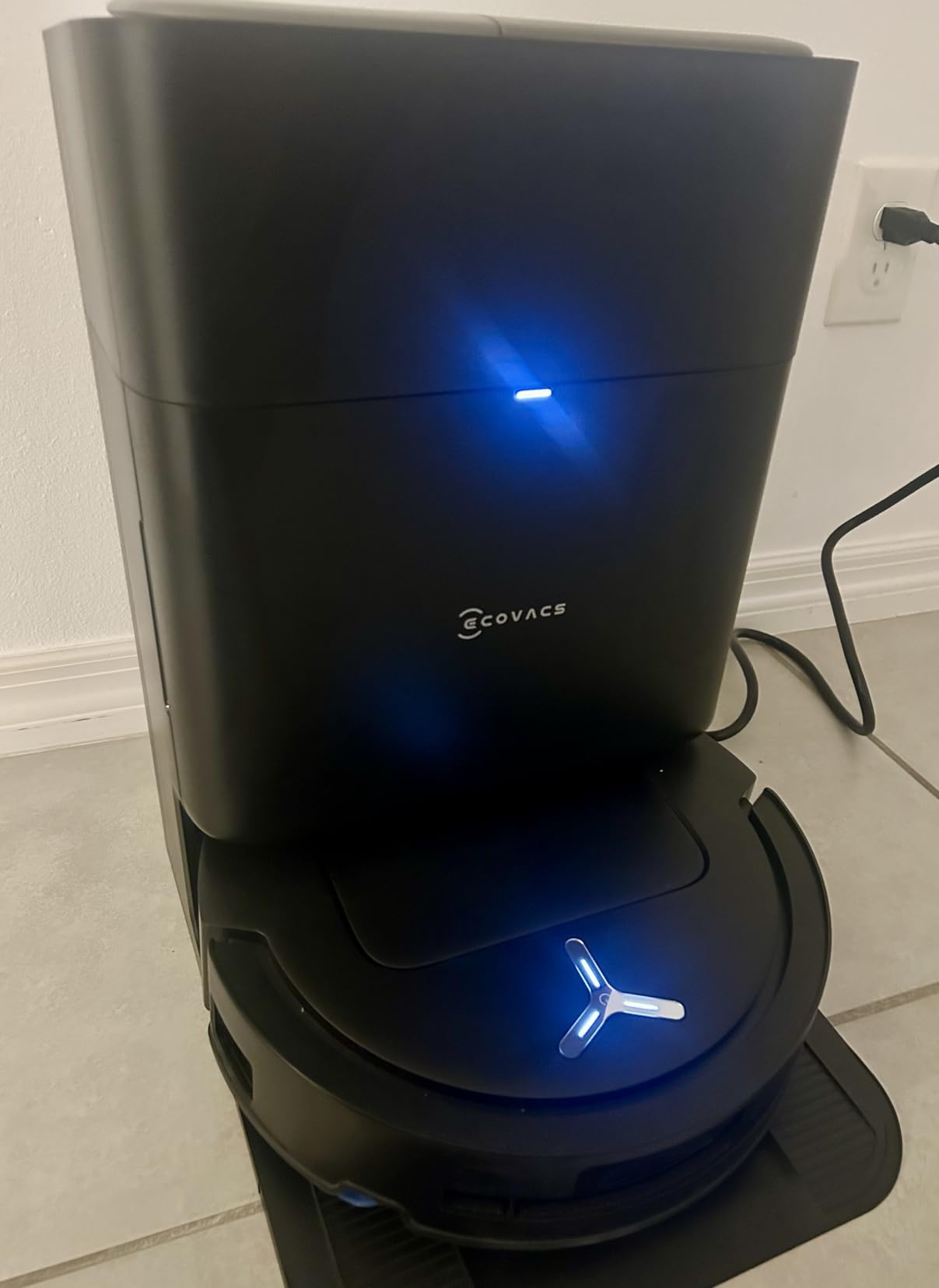 ECOVACS DEEBOT T80 Omni Robot Vacuum and Mop, Instant Self-Cleaning OZMO Roller Mop, TruEdge Deep Cleaning, AI Navigation, 18,000Pa Suction and ZeroTangle 3.0 for Pets and Carpets customer photo 1