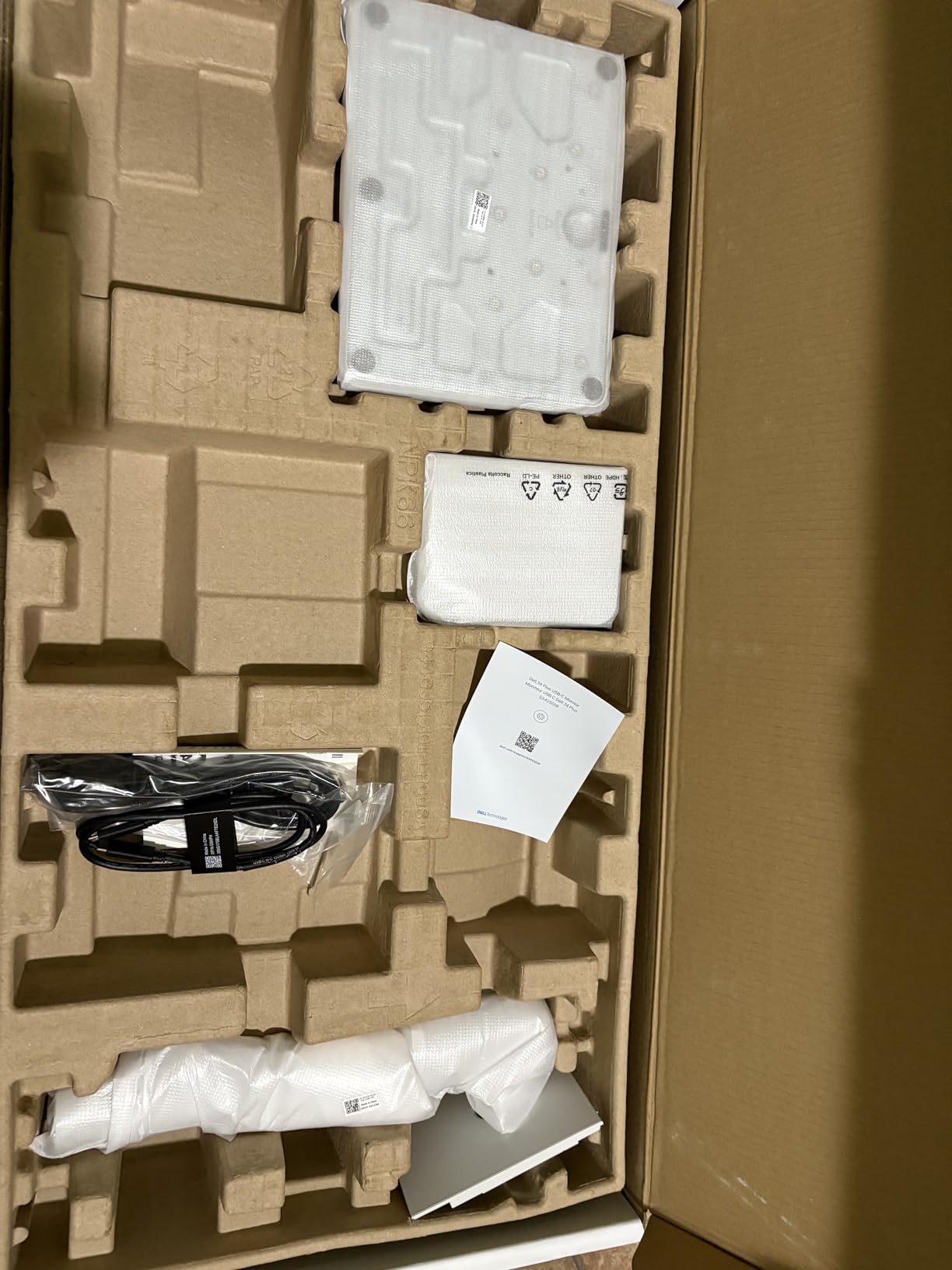 Dell 34 Plus USB-C Curved Monitor - S3425DW - 34-inch (3440 x 1440) up to 120 Hz 21:9 Display, VA Panel, AMD FreeSync Premium, 99% sRGB, 95% DCI-P3, Integrated Speakers, 3000:1 Contrast Ratio customer photo 1