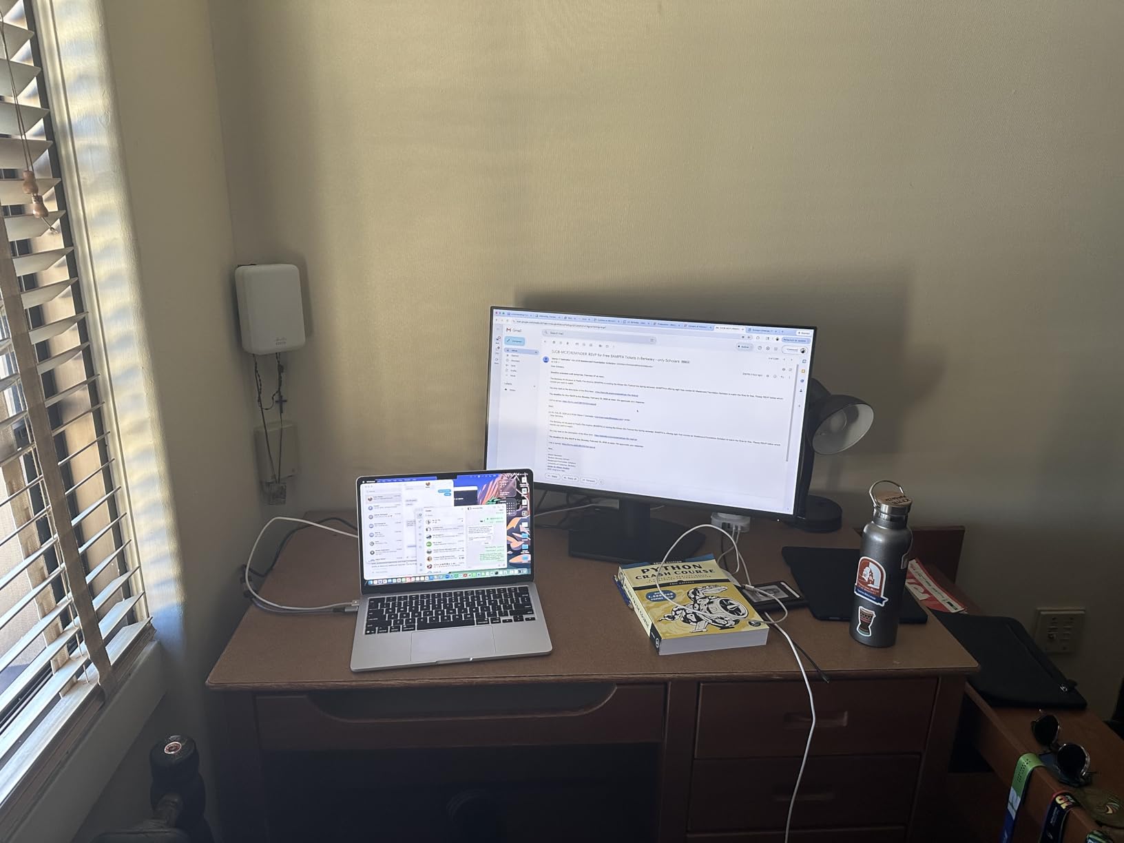 Dell 27 Monitor - SE2725HM - 27-inch Full HD (1920x1080) 16:9 100Hz Display, IPS Panel, 16.70 Million Colors, Anti-Glare, 1 HDMI / 1 VGA Port, TUV Rheinland 3-Star, Comfortview Plus - Black customer photo 2