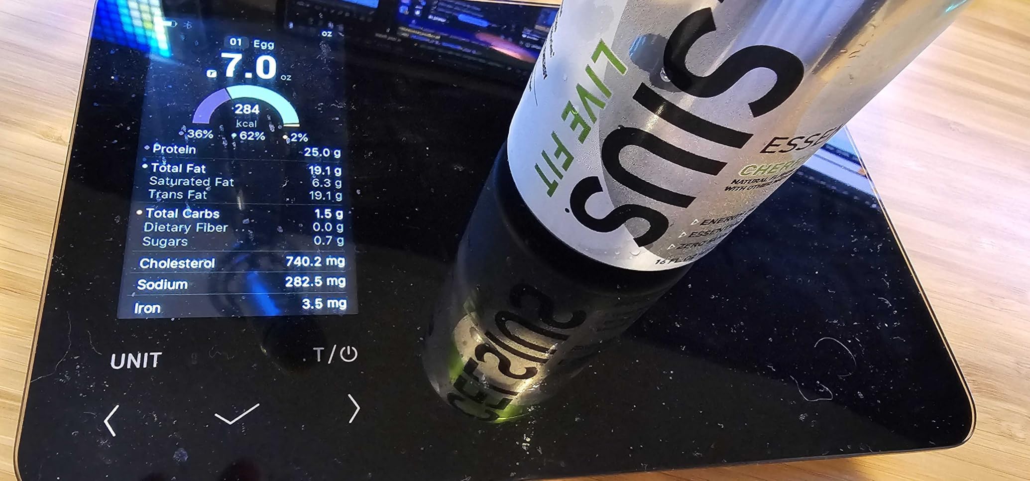 Cosori Smart Food Kitchen Scale with Nutritional Calculator, Free App for AI Scan, Calorie & Macro Tracking, Food Preload, On-Screen Nutrient Info, Personal Goals, Rechargeable, 11 lb / 5 kg customer photo 1