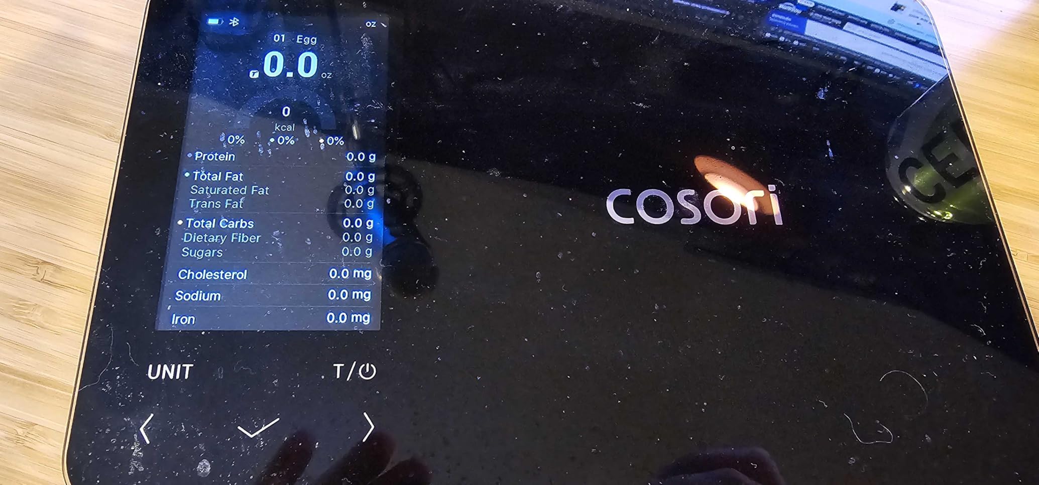 Cosori Smart Food Kitchen Scale with Nutritional Calculator, Free App for AI Scan, Calorie & Macro Tracking, Food Preload, On-Screen Nutrient Info, Personal Goals, Rechargeable, 11 lb / 5 kg customer photo 2