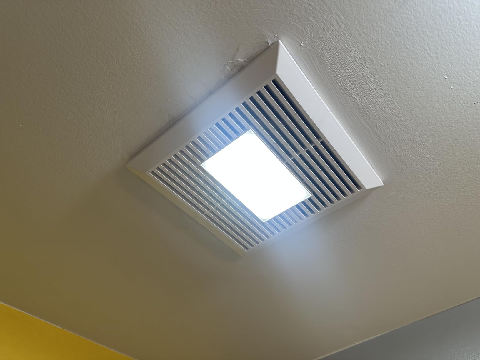 GROWNEER Bathroom Exhaust Fan with Light, 35W Exhaust Fan with Humidity Sensor-30%/60%/80% Adjustable, 110 CFM 1.0 Sone Bathroom Fan with Light, 600lm 2700K/4000K/5000K Adjustable customer photo 1