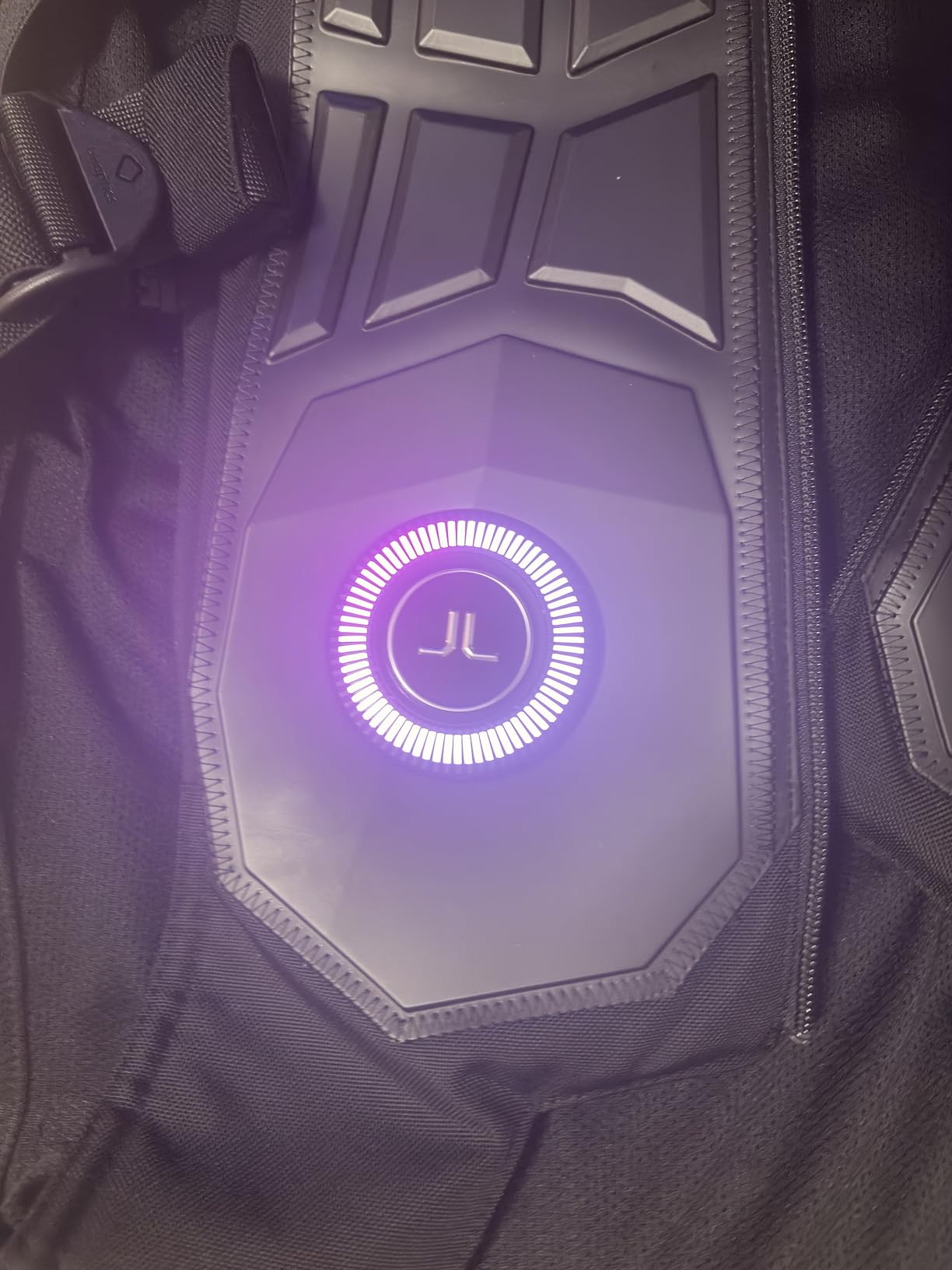 bHaptics TactSuit Pro - Immersive Haptic Vest for VR, PC Gaming, Audio-to-Haptics, Sim Racing - 32 Feedback Motors and Mesh Lining customer photo 1