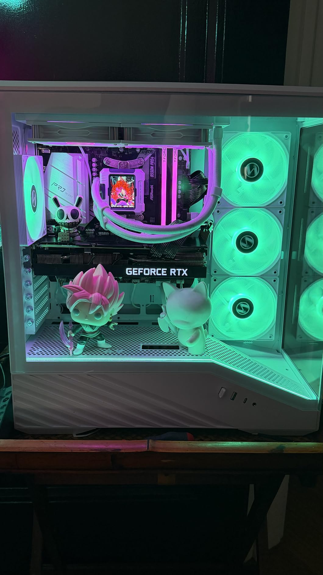 Lian Li V100 ATX Mid-Tower PC Case, 4 x 120mm ARGB PWM Fans Pre-Installed, LED RGB Strip, Display Platform with Tempered Glass, Support 420mm GPUs, 360mm Radiator, Optimized Airflow - Black (V100RX) customer photo 1