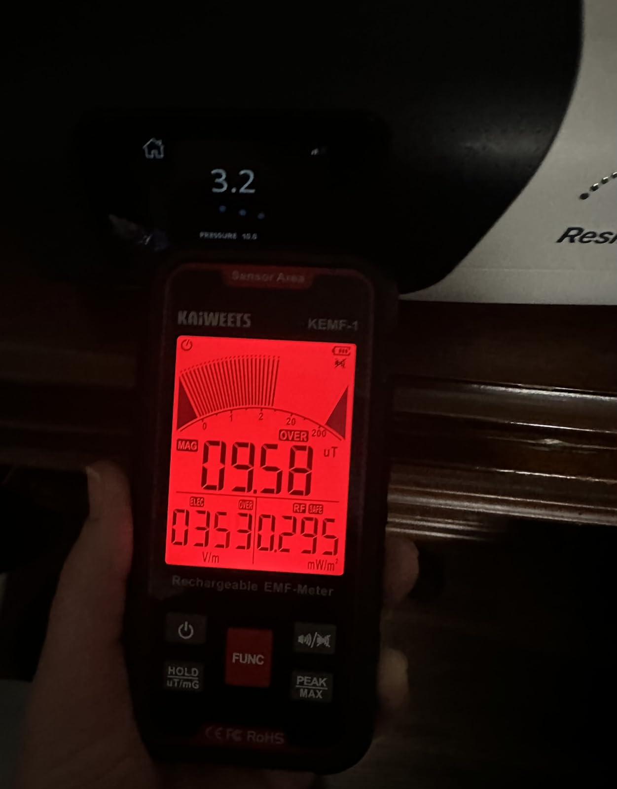 KAIWEETS EMF Detector, 3-in-1 Handheld EMF Meter Detects EF, RF, MF, WiFi Signal, Rechargeable Radiation Detector with 3 Color Backlight and Sound Alarm, Suitable for Home, Office, Ghost Hunting customer photo 2